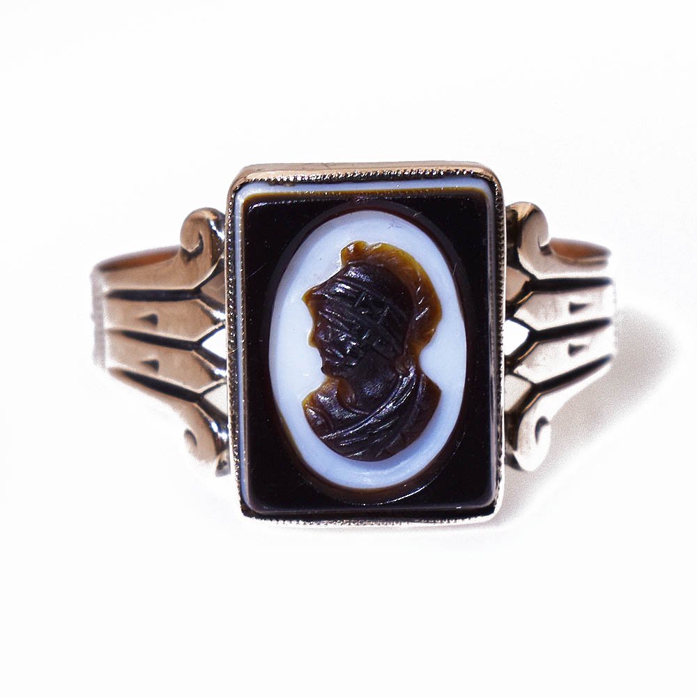 Victorian Sardonyx Cameo Signet Ring 14k Yellow Gold