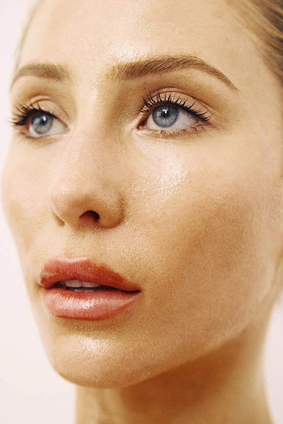 260218_NYLON_ALIX_EARLE_SHOT_05_1690edit1.jpg