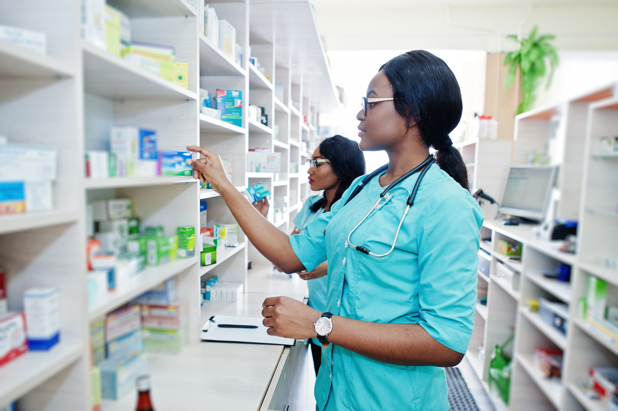 Pharmacist Women.jpeg