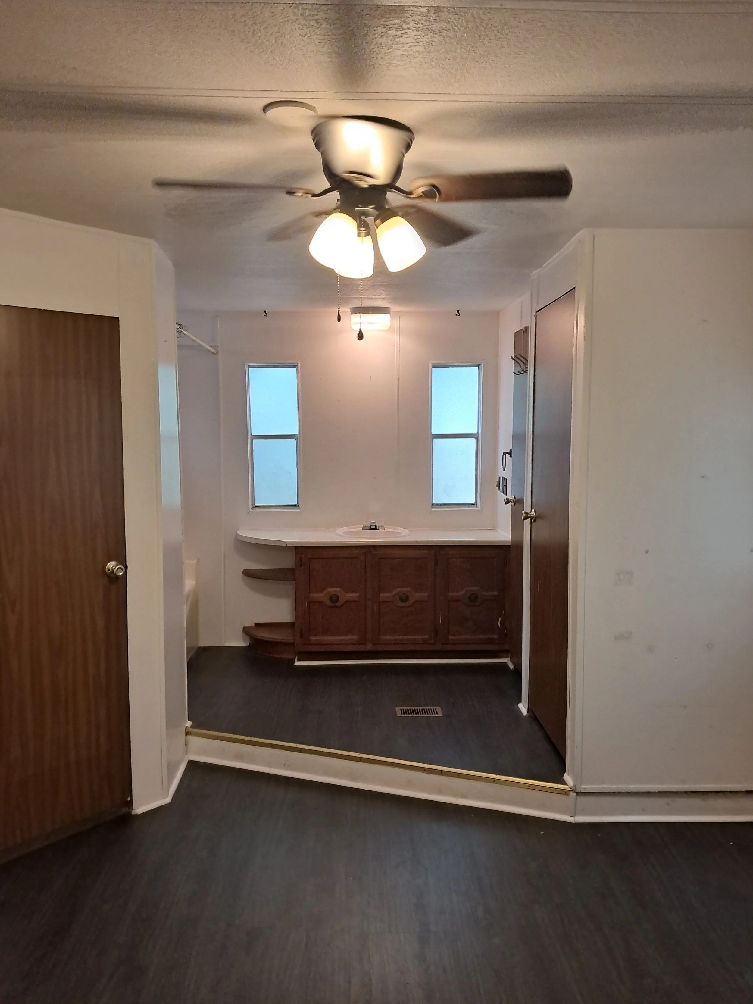 LotK-MasterBathroom.jpg