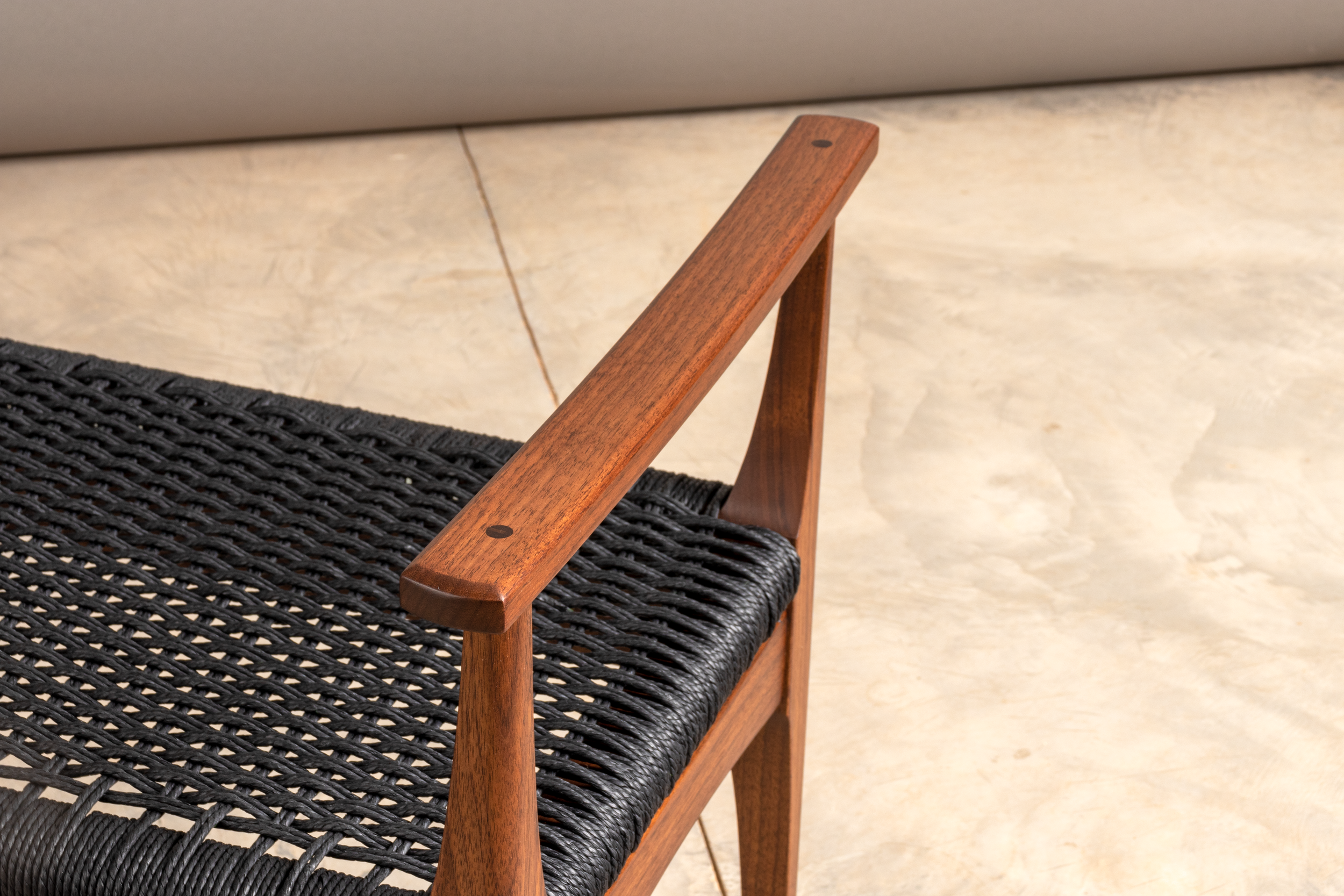 2023_Large_Double_Curve_Woven_Bench_Walnut_Black_2.png