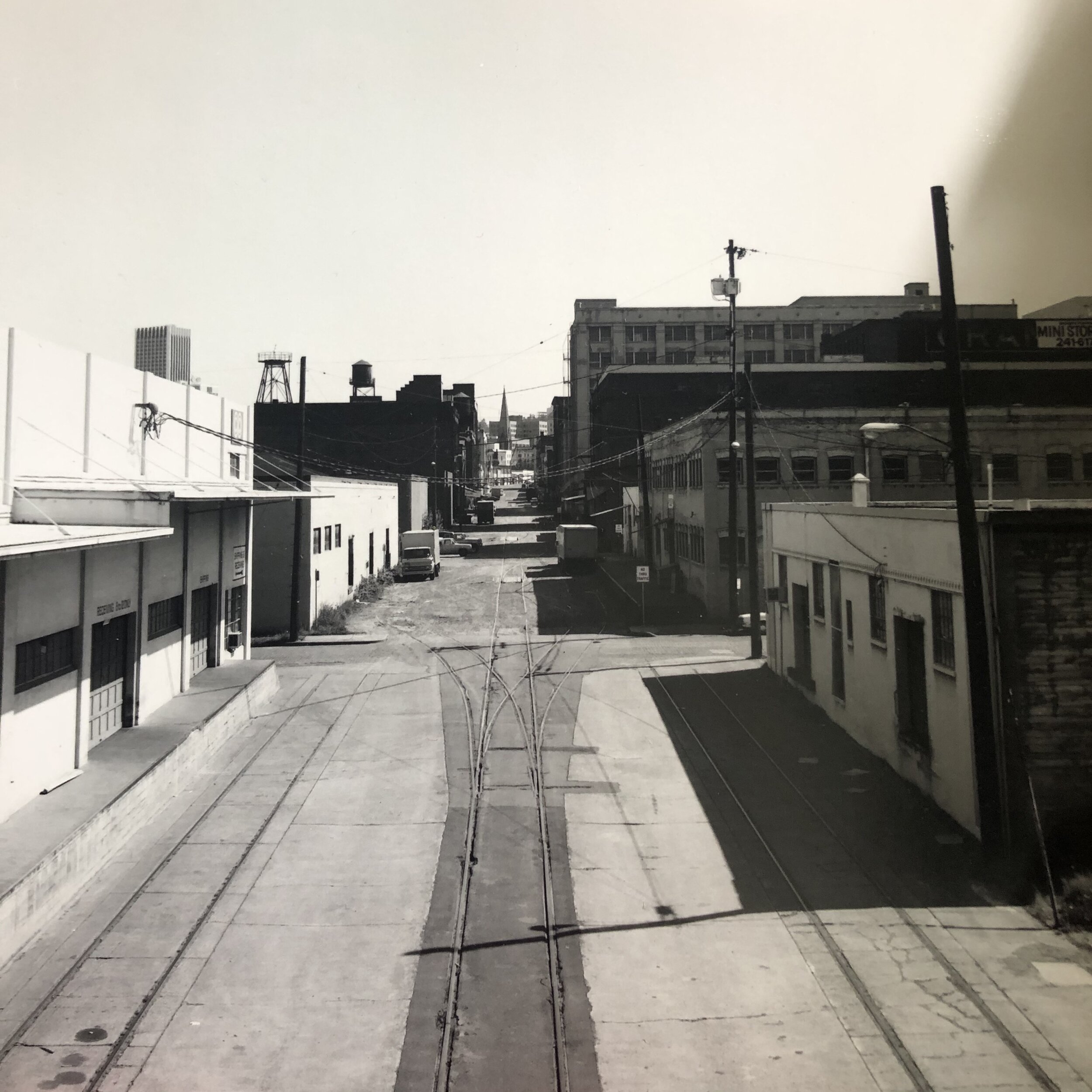 NW 13th & Lovejoy Facing South 1984