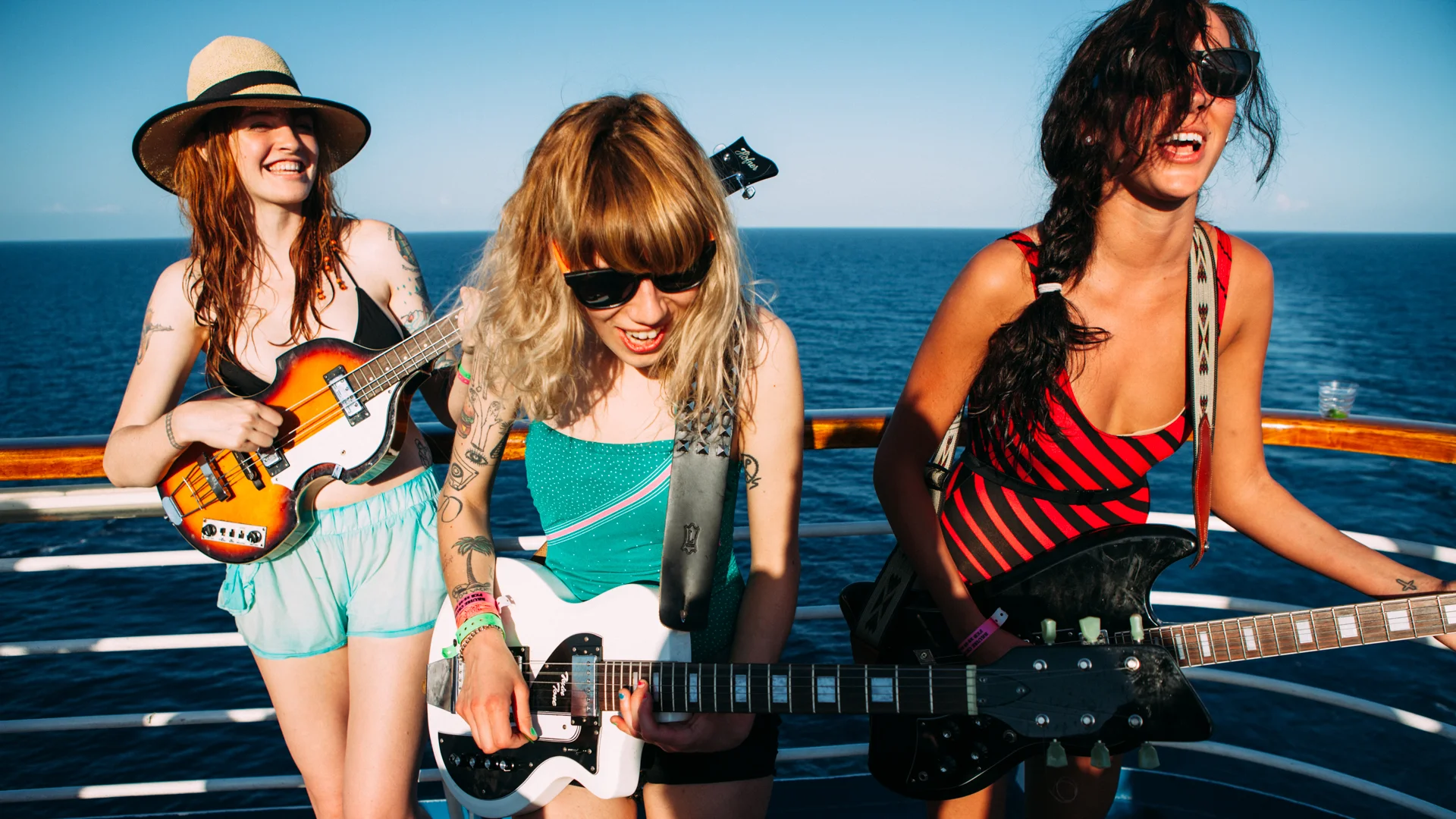 Black Lips - Go Out and Get it