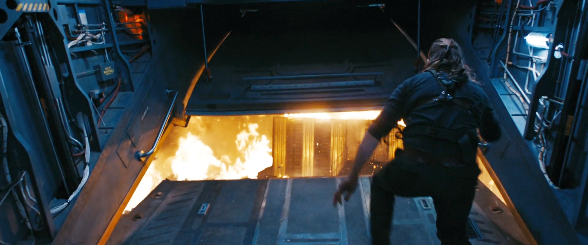 TheDeathCure.mp4_snapshot_02.06.43_[2018.04.16_22.15.38]-edit.png
