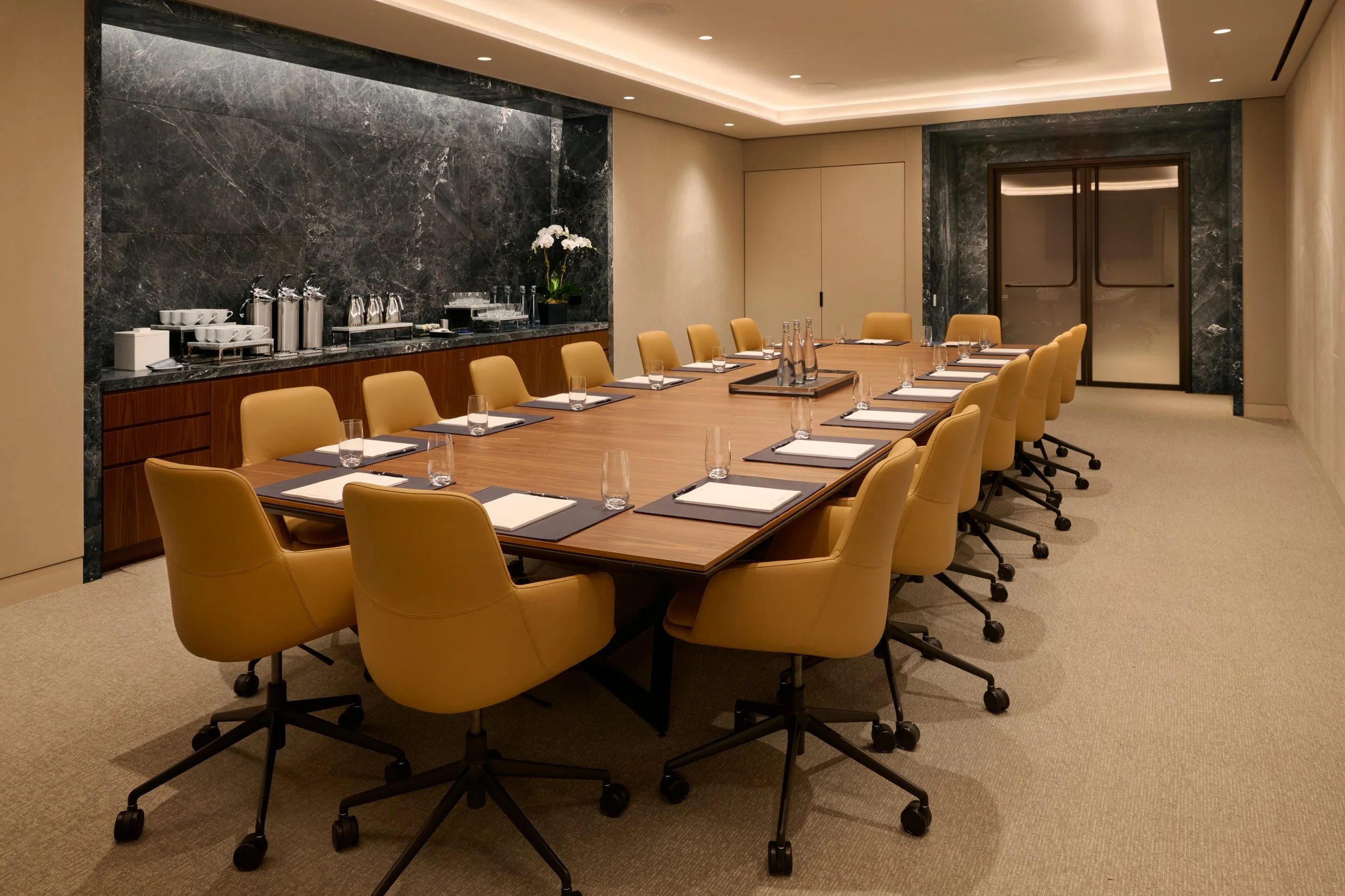 Board_Room_0008_R.jpg