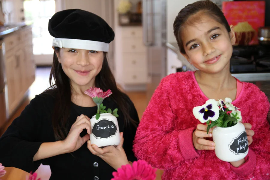 Edible party favors are fun and easy to make AND delicious.
