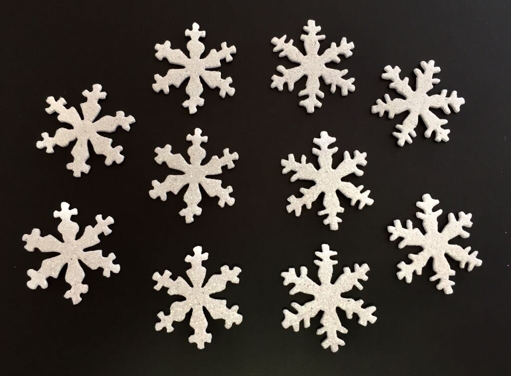  Sawysine 150 Pcs Mini Snowflakes for Crafts Glitter
