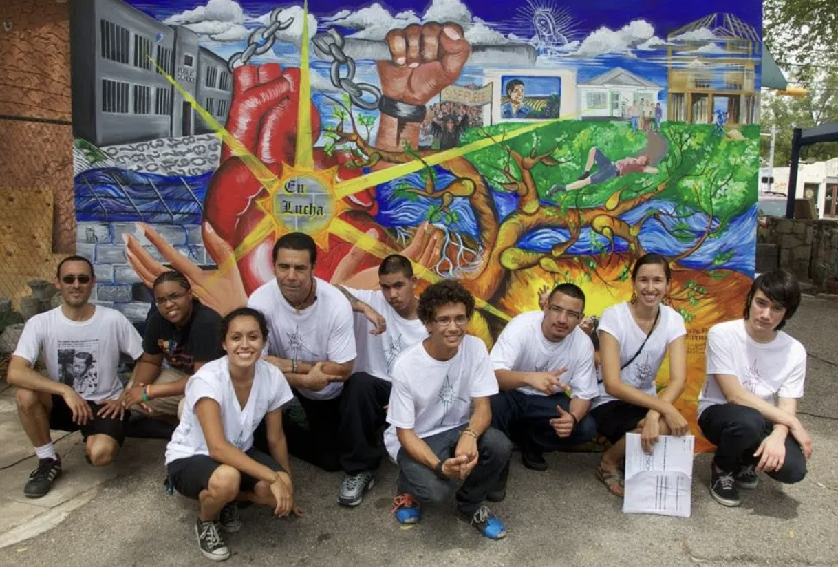 Reflecciones: Murals of Resistencia y Founder