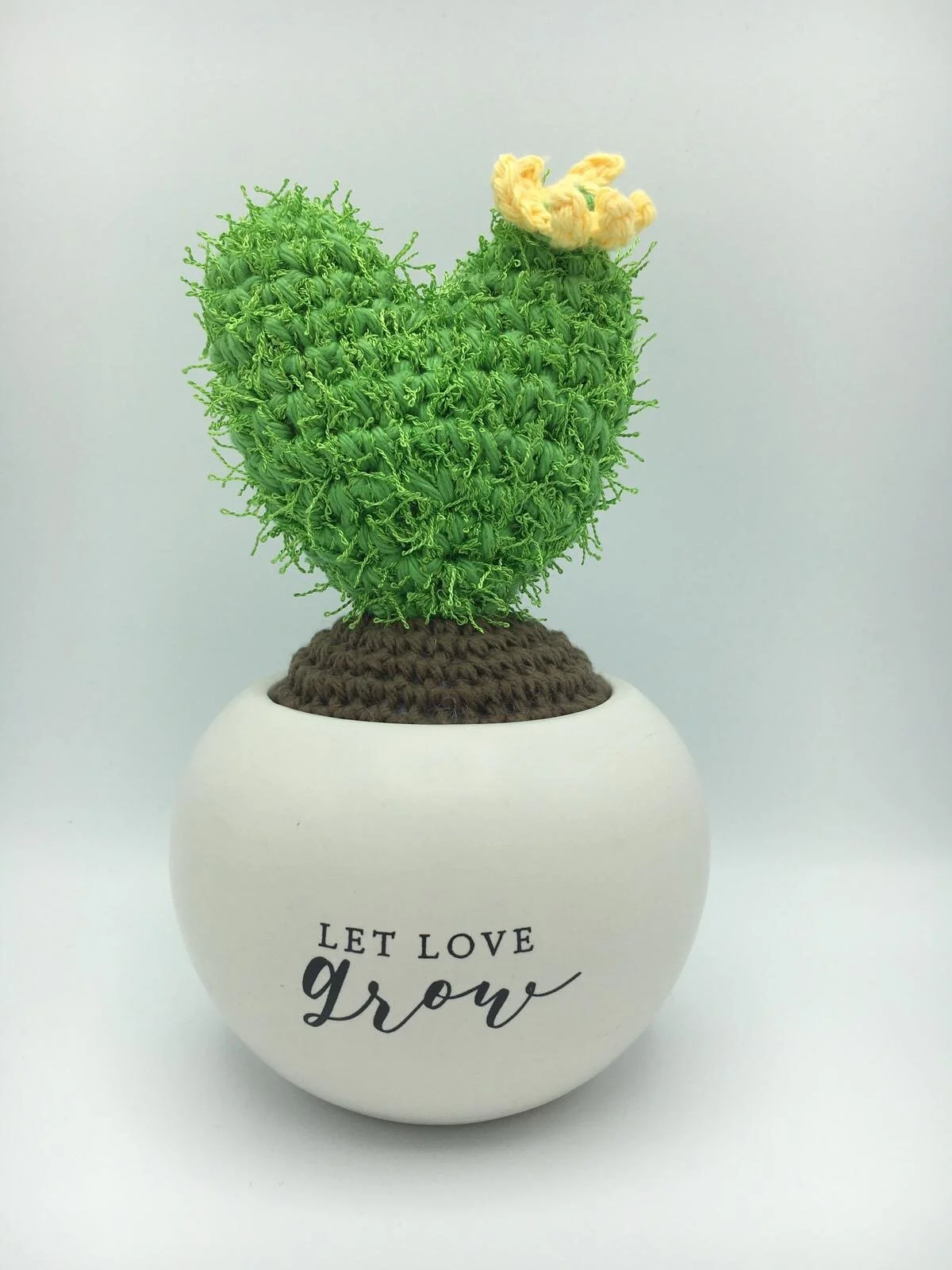 let love grow heart cactus (green)
