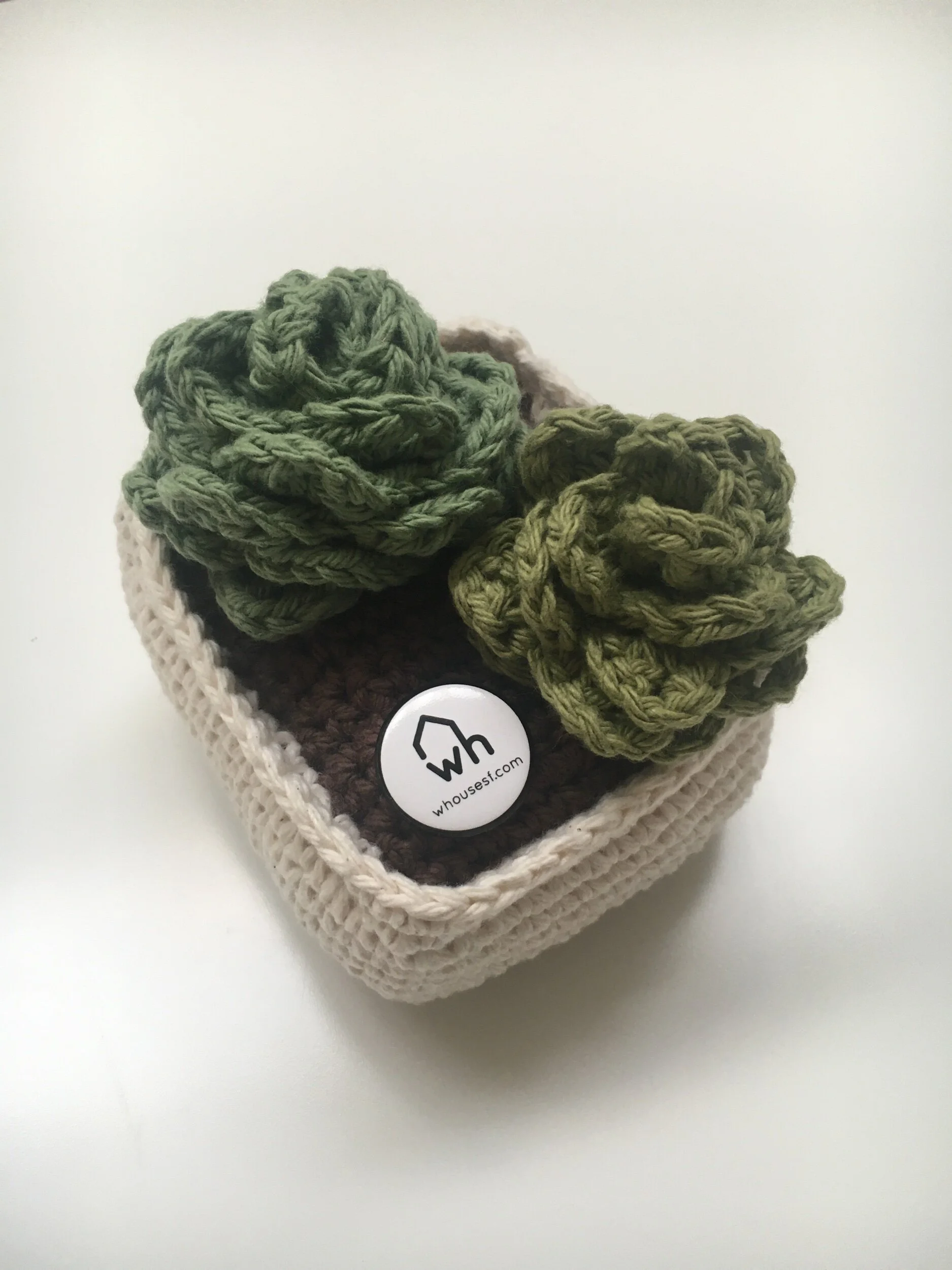 CDD33E9D-1A92-4BC0-8CEC-0981BC8D211C