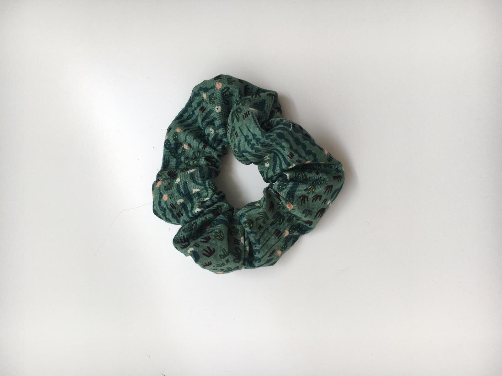 scrunchie: modern cactus