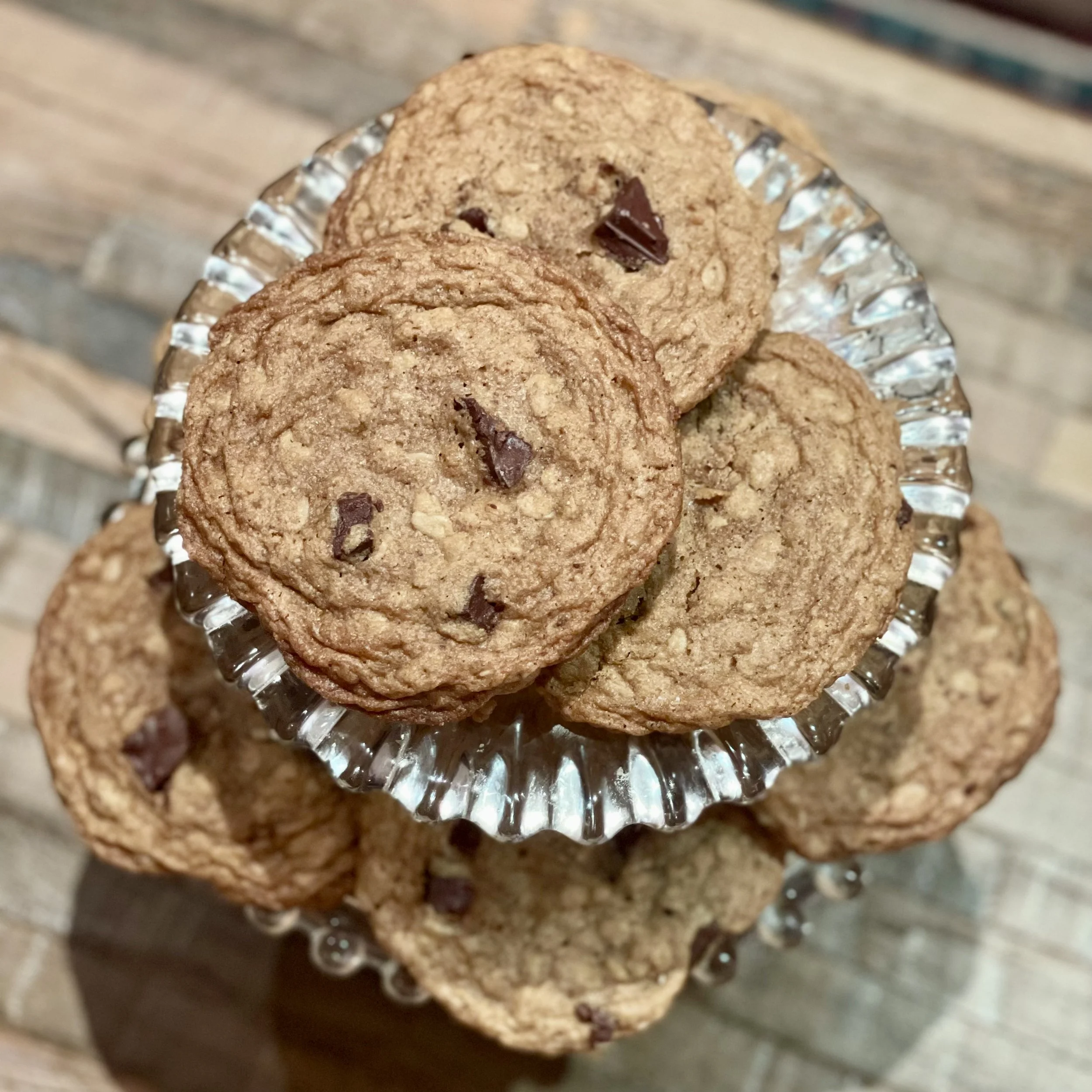 Vegan Dark Chocolate Oatmeal Molasses Cookies (+ Gluten Free Option)