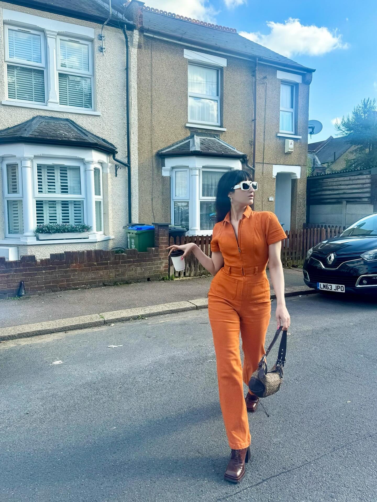 Orange is the new&hellip; orange. 
&bull;
&bull;
&bull;
&bull;
&bull;
&bull;
&bull;
#ldn #london🇬🇧 #gothgirl #britain #thighhighs #streetstyle #playsuit #skirt #sexy #preppy #fashion #british #designer #londres #unitedkingdom🇬🇧 #highfashion #long
