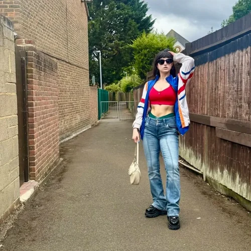 How To Wear Flared Pants & Trousers (Outfit Inspiration)  Sarah Freia