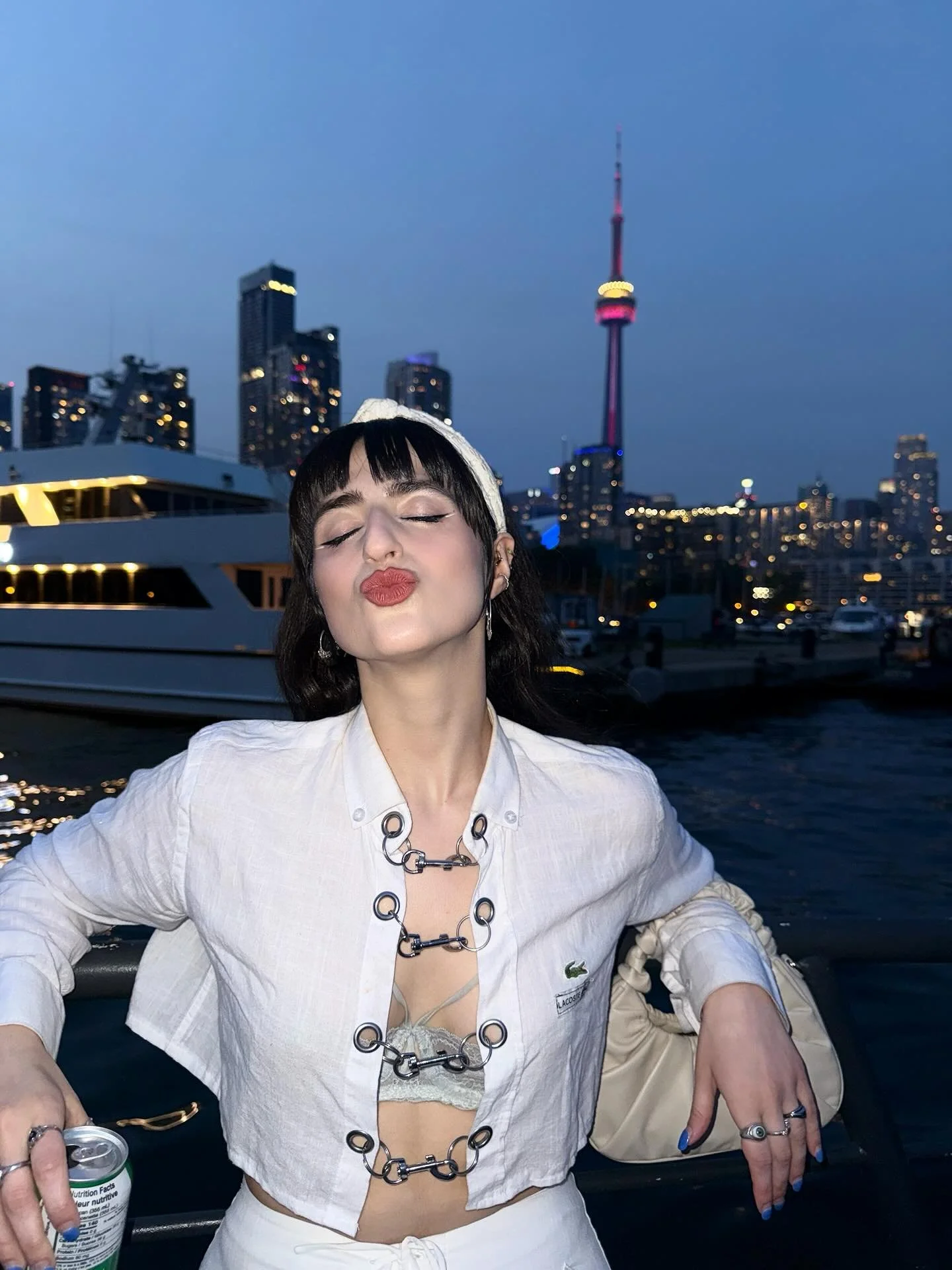 Skyline!
&bull;
&bull;
&bull;
&bull;
&bull;
#toronto #yacht #outdoors #model #croptop  #look #styleblogger #yachtlife #toronto_insta #torontolife #outfitideas #photographer #absworkout #photooftheday #fashionstyle #fashion #fun #abs to #art #style #o