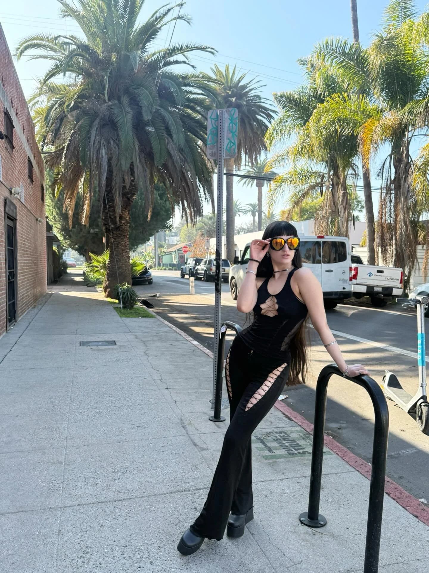 Another all black outfit? Really? How BORING! 🖤🎬&spades;️
&bull;
&bull;
&bull;
&bull;
&bull;
#california #cali #californian #losangeles #la #losangelesactor #actor #actress #redbottoms #caligrammers #hollywood #louboutin #hollywoodactor #christianl