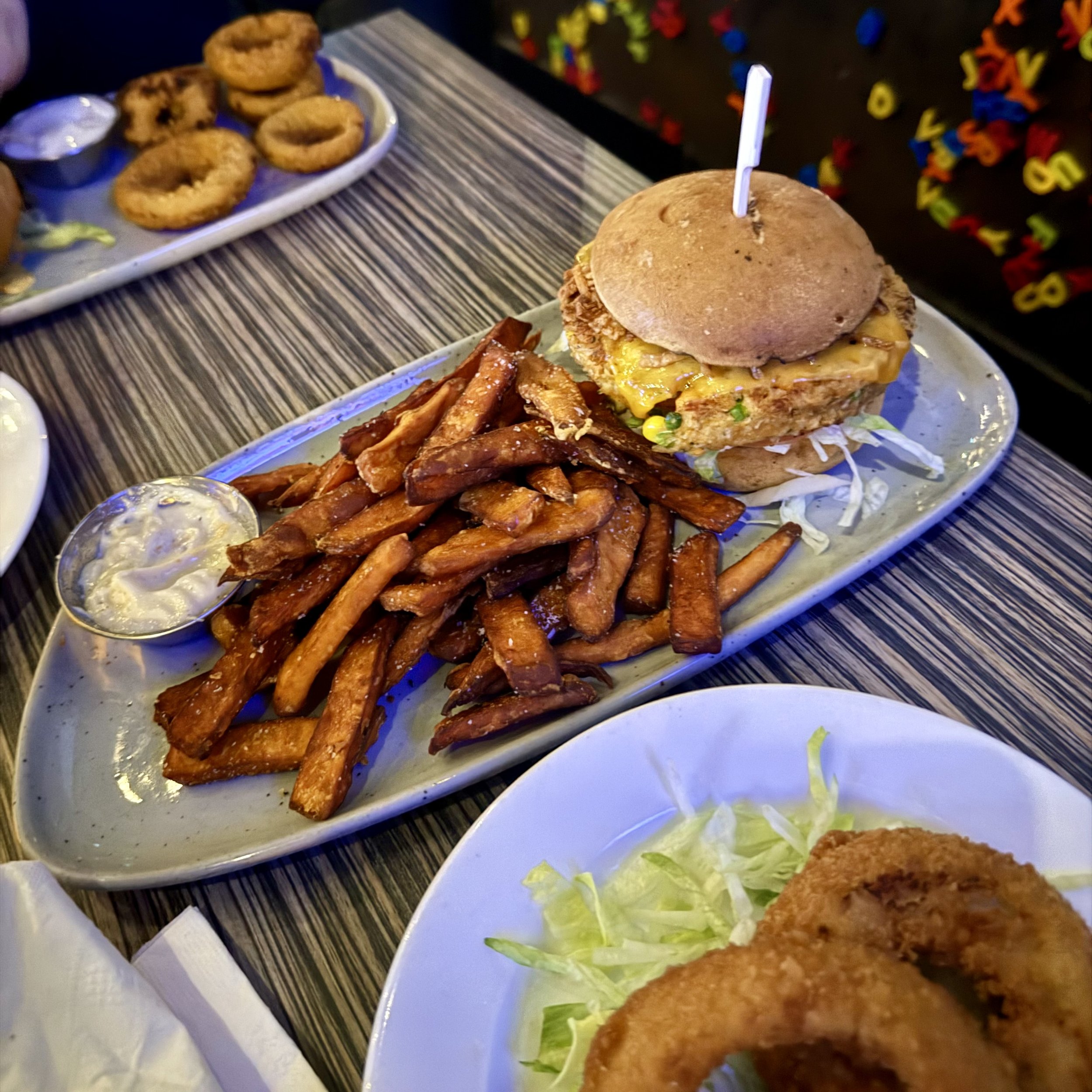Top 5 Best Gluten Free Free Burgers in Toronto (Celiac Safe)
