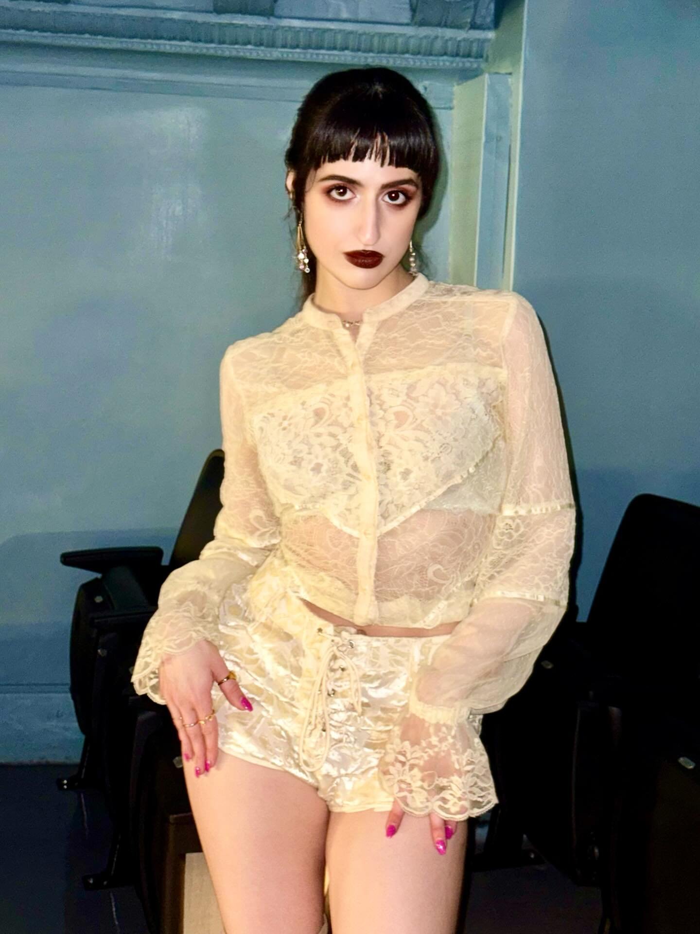 Third times the charm for seeing the The Wombats live after cancelled their past two Canadian tour dates ✌️.
&bull;
&bull;
&bull;
&bull;
&bull;
#styleinspo #stylefashion #fashioninspo #fashionaddict #lookoftheday  #look #model #photoshoot #fashionsty