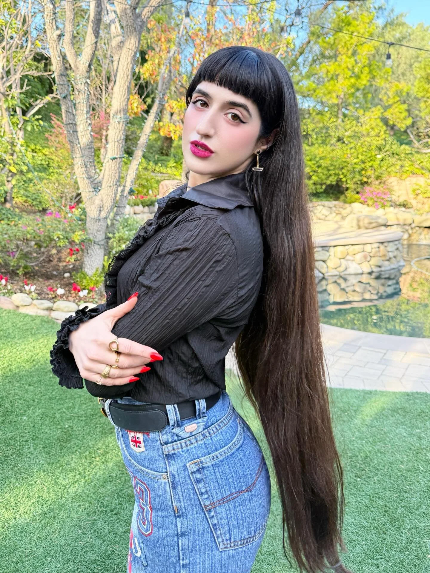 Short bangs, long hair 💕
&bull;
&bull;
&bull;
&bull;
#california #losangeles #longhair #longhairdontcare #hairgoals