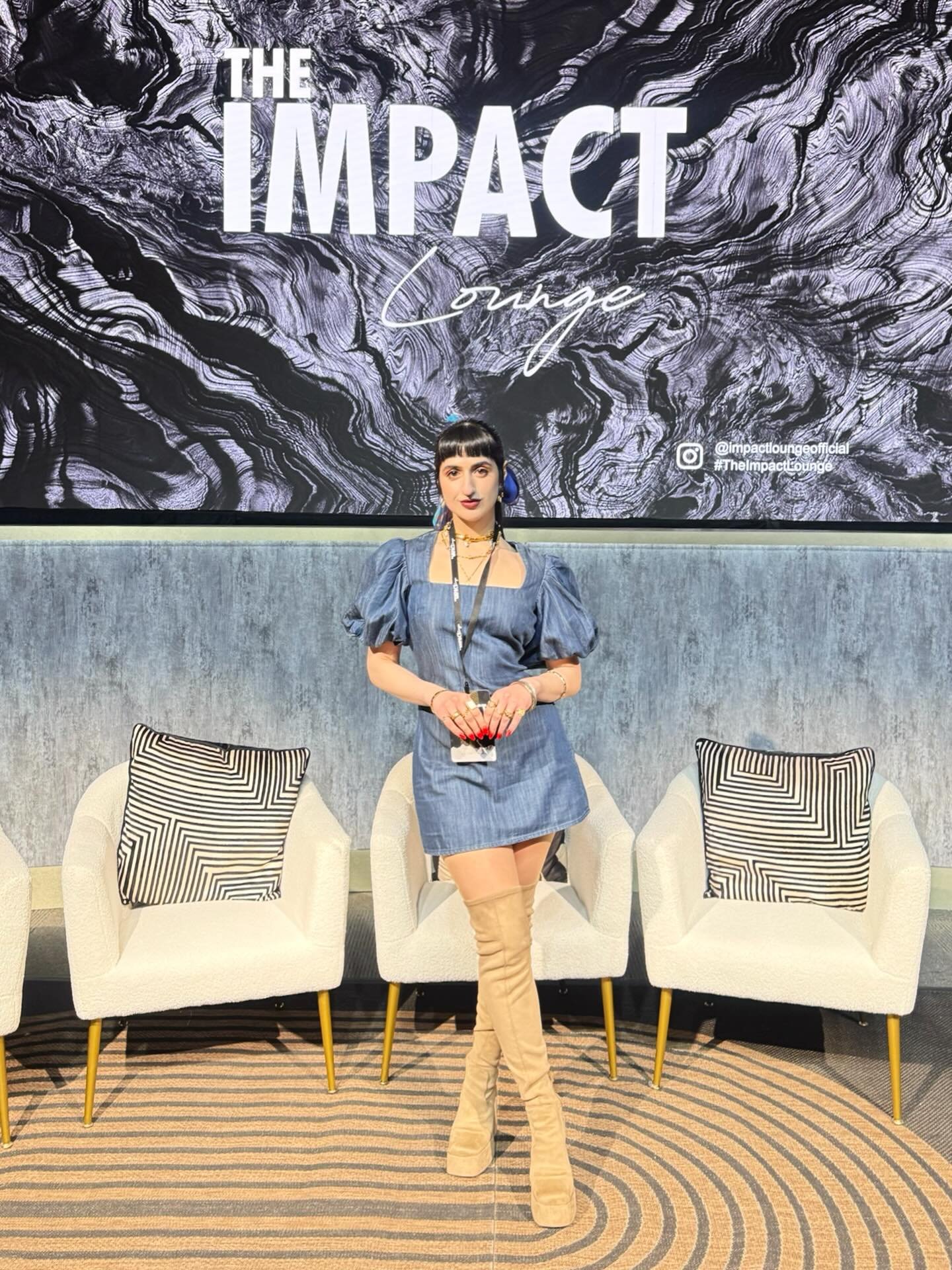 Panels on panels on panels.
&bull;
&bull;
&bull;
&bull;
&bull;
#sundance #winterfashion #actor #fashion #ootd