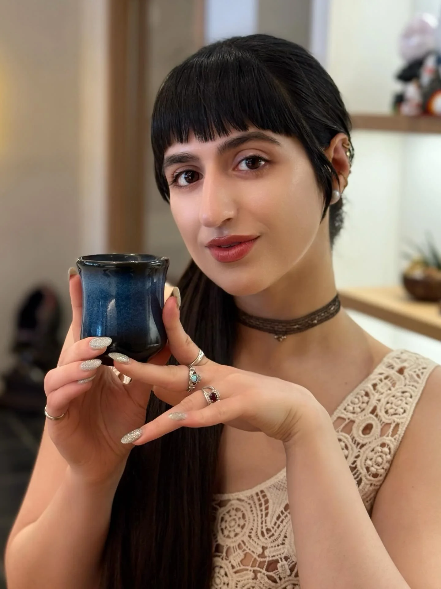 Lacy Lady ☕️.
&bull;
&bull;
&bull;
&bull;
#ootd #lace #makeupoftheday #cafe #thrift