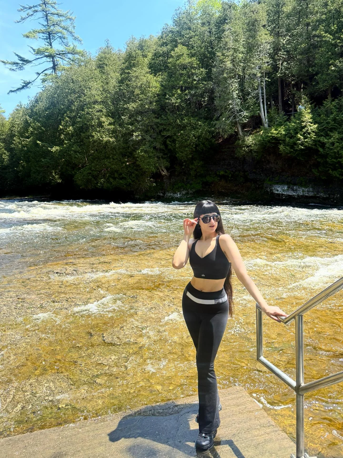 Gorgeous day to visit a gorge 🌳.
&bull;
&bull;
&bull;
&bull;
#hiking #nature #landscape #forest #hike alo athleisure hikes Ontario Canada wilderness