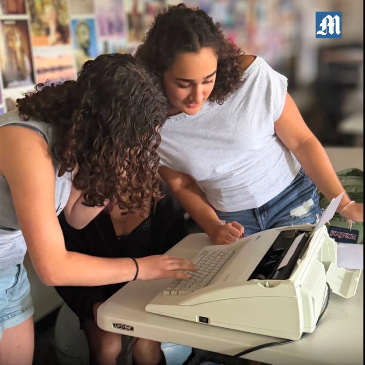 We are proud to support all teacher innovations, even when they are surprisingly conventional! https://mrf.lu/2ClC0 "Los Gatos High School teacher David Homa started encouraging his students to handwrite their assignments or use typewriters last