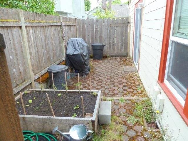 1377 Pvt Patio.jpg