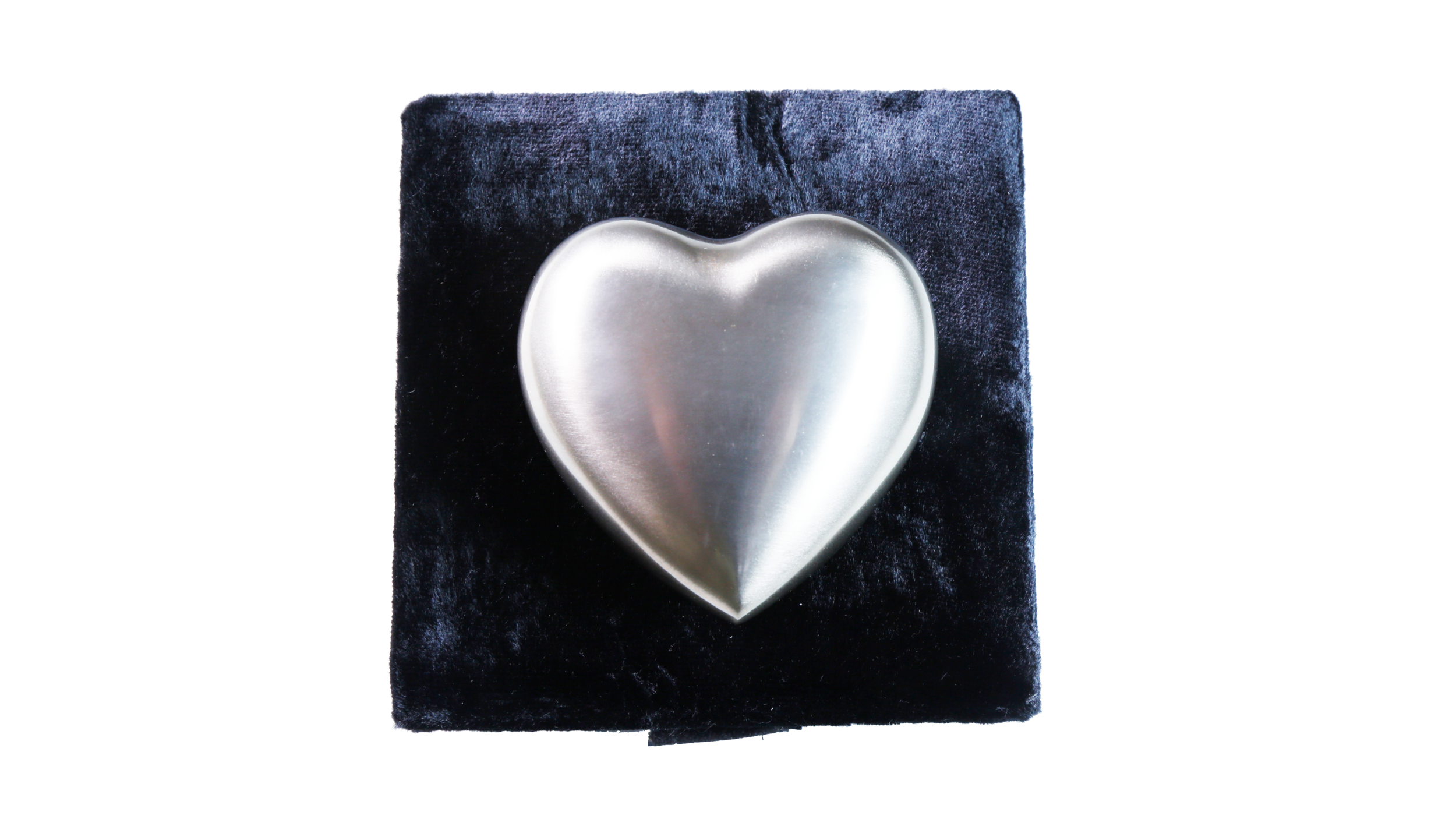 large silver heart.png