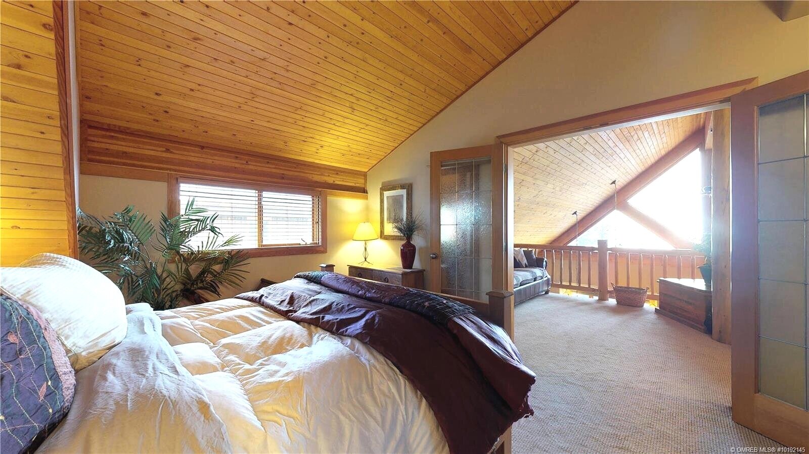 200-moonshine-crescent-bullet-creek-cabins-big-white-near-kelowna-bc-canada-exterior-master-bedroom.jpg