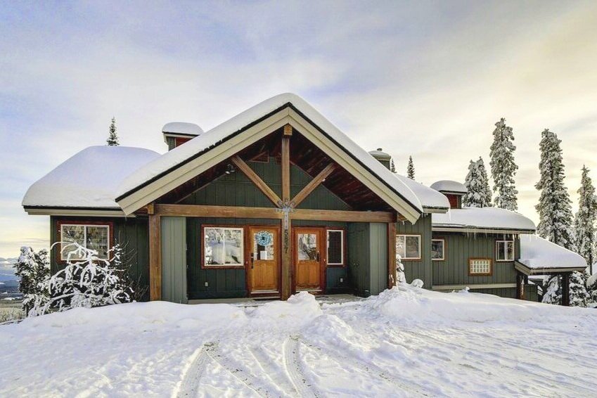 Snow Pine Estates Private Ski Home at Big White Near Kelowna BC Canada
