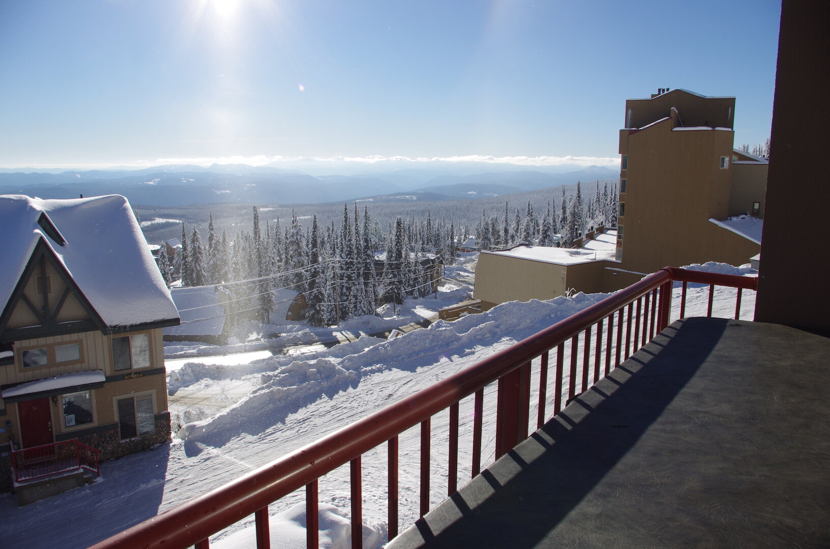treetops-townhouse-ski-chalet-big-white-ski-resort-kelowna-bc-canada-patio-view.jpg