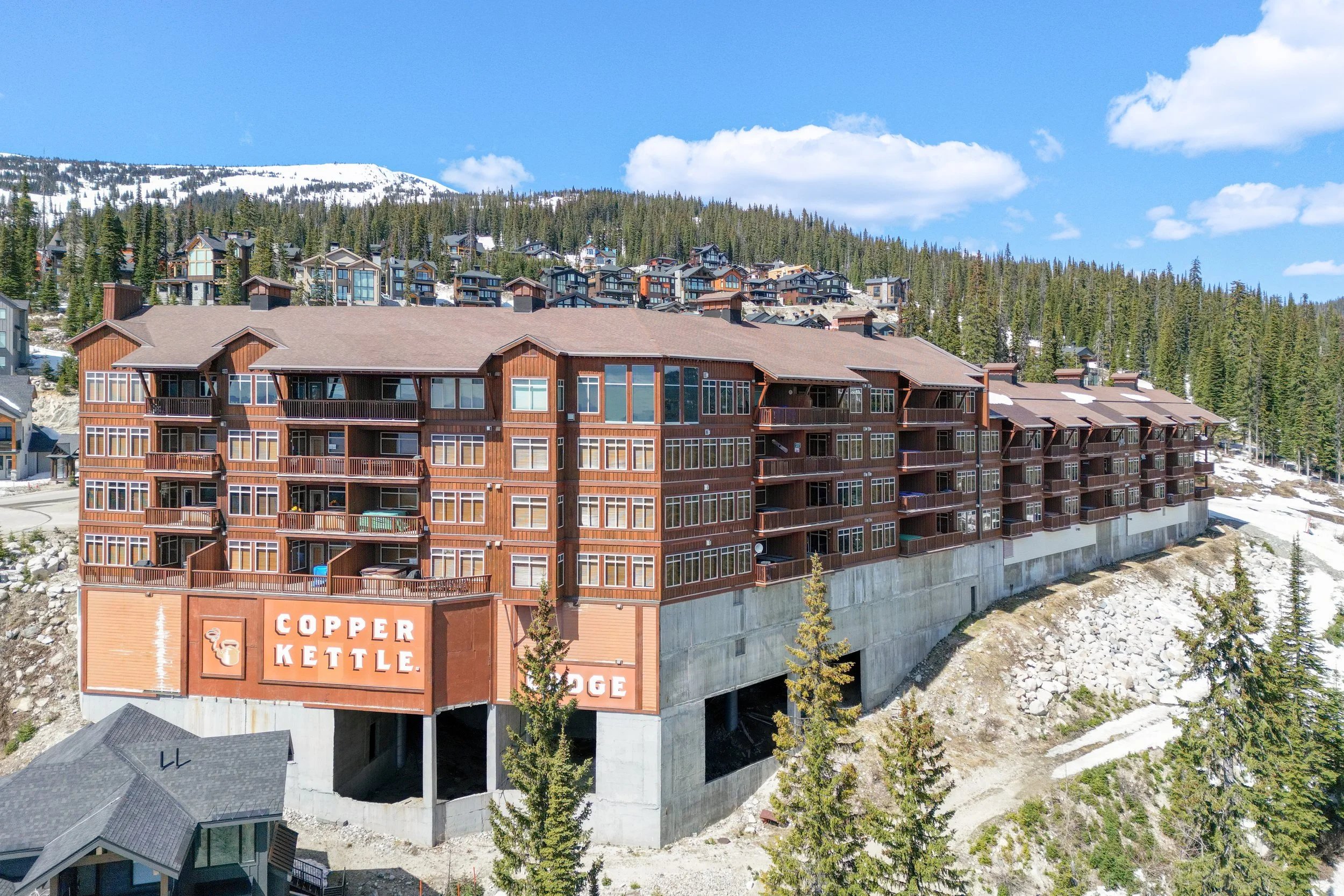 img-409-250-feathertop-way-copper-kettle-lodge-condo-big-white-for-sale-35.jpg