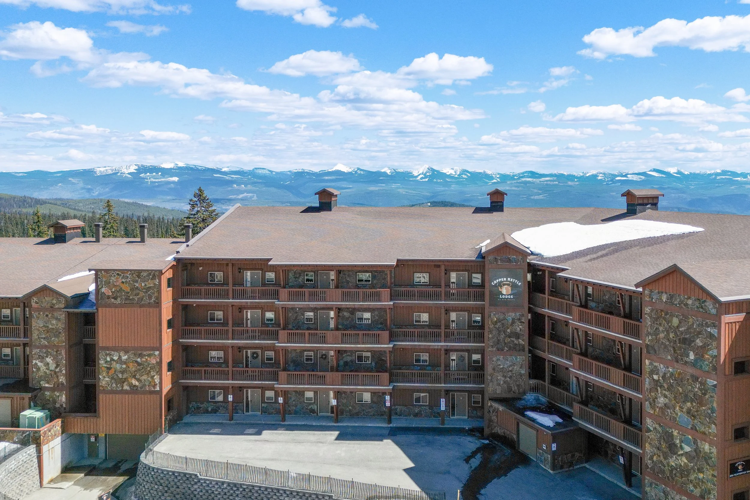 img-409-250-feathertop-way-copper-kettle-lodge-condo-big-white-for-sale-33.jpg