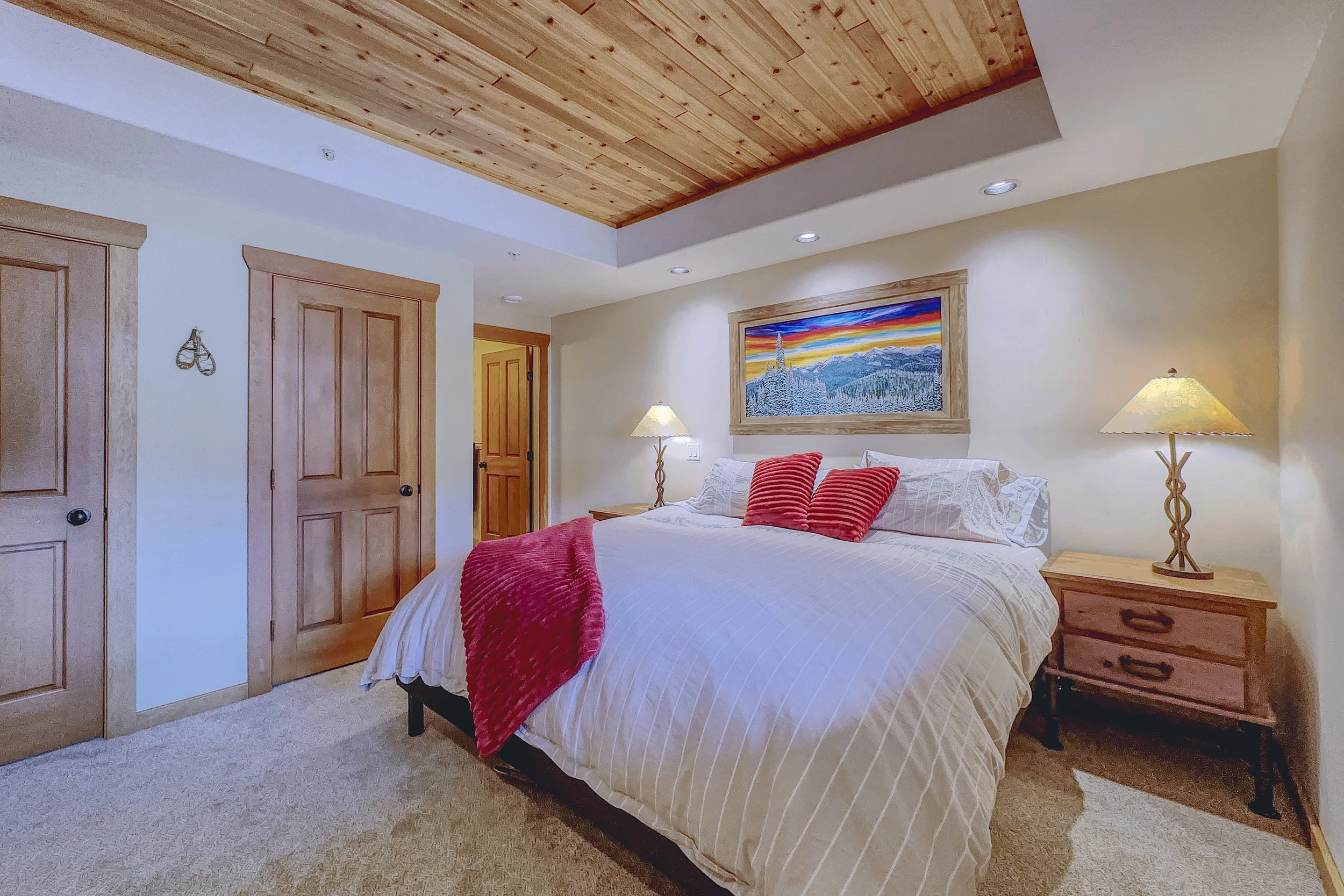 img-409-250-feathertop-way-copper-kettle-lodge-condo-big-white-for-sale-14.jpg