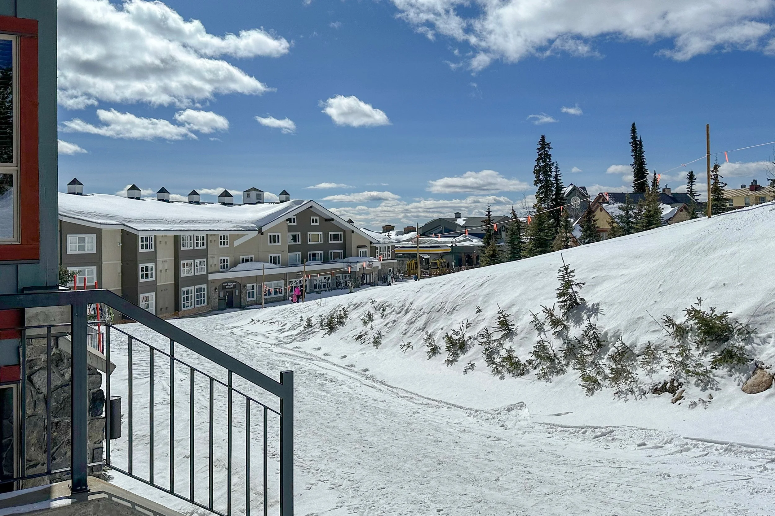 306-5257-big-white-road-stonebridge-lodge-condo-big-white-for-sale-37.jpg
