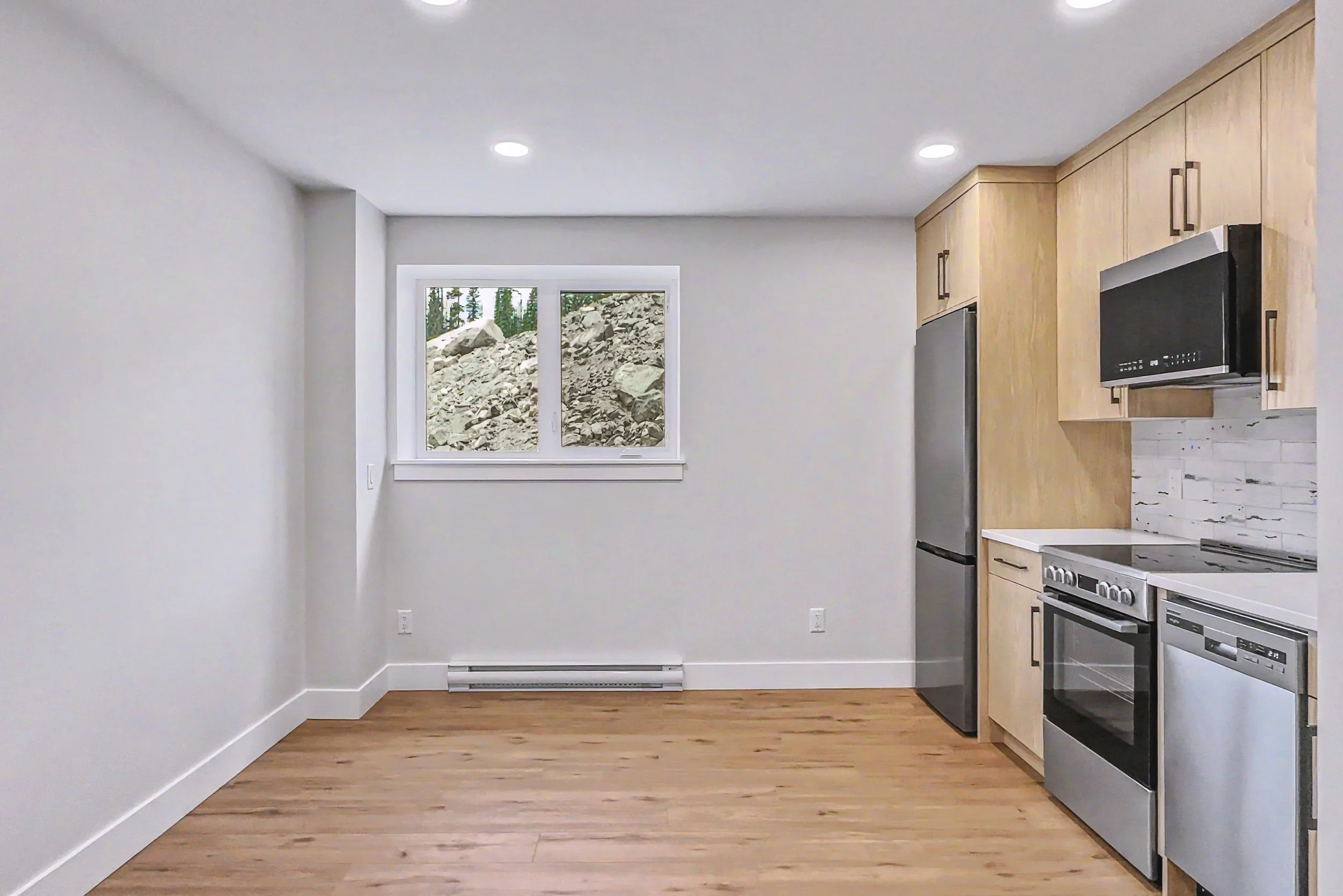 img-85-creekside-trail-duplex-with-suite-big-white-for-sale-40.jpg