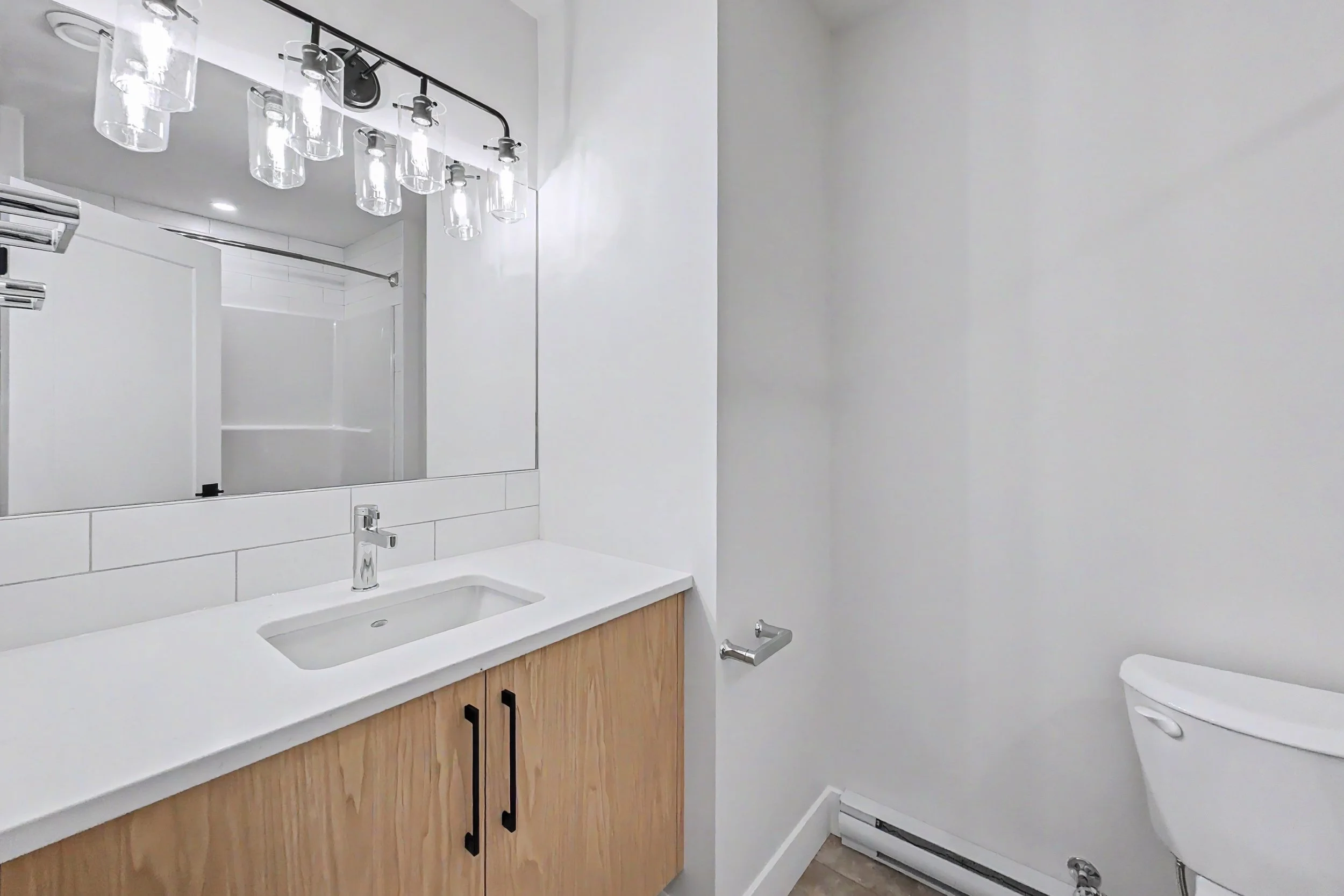 img-85-creekside-trail-duplex-with-suite-big-white-for-sale-42.jpg