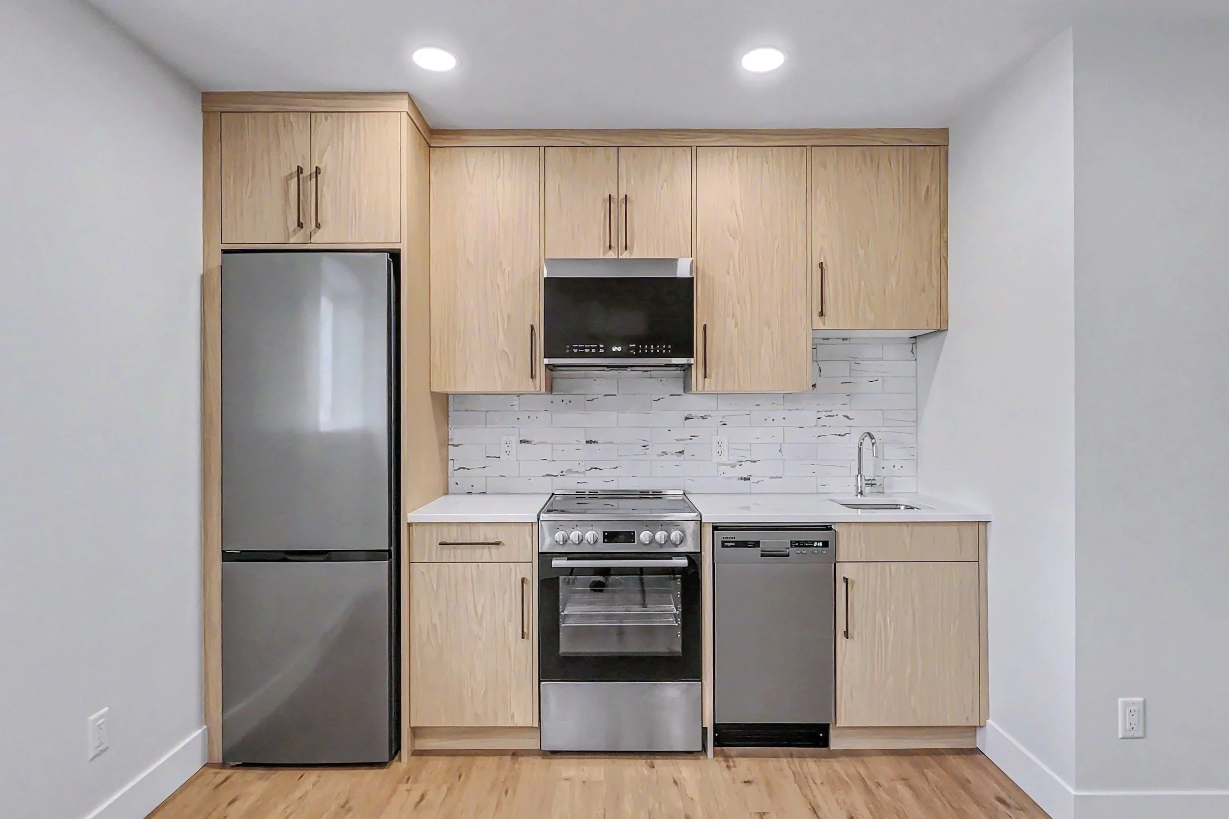 img-85-creekside-trail-duplex-with-suite-big-white-for-sale-39.jpg