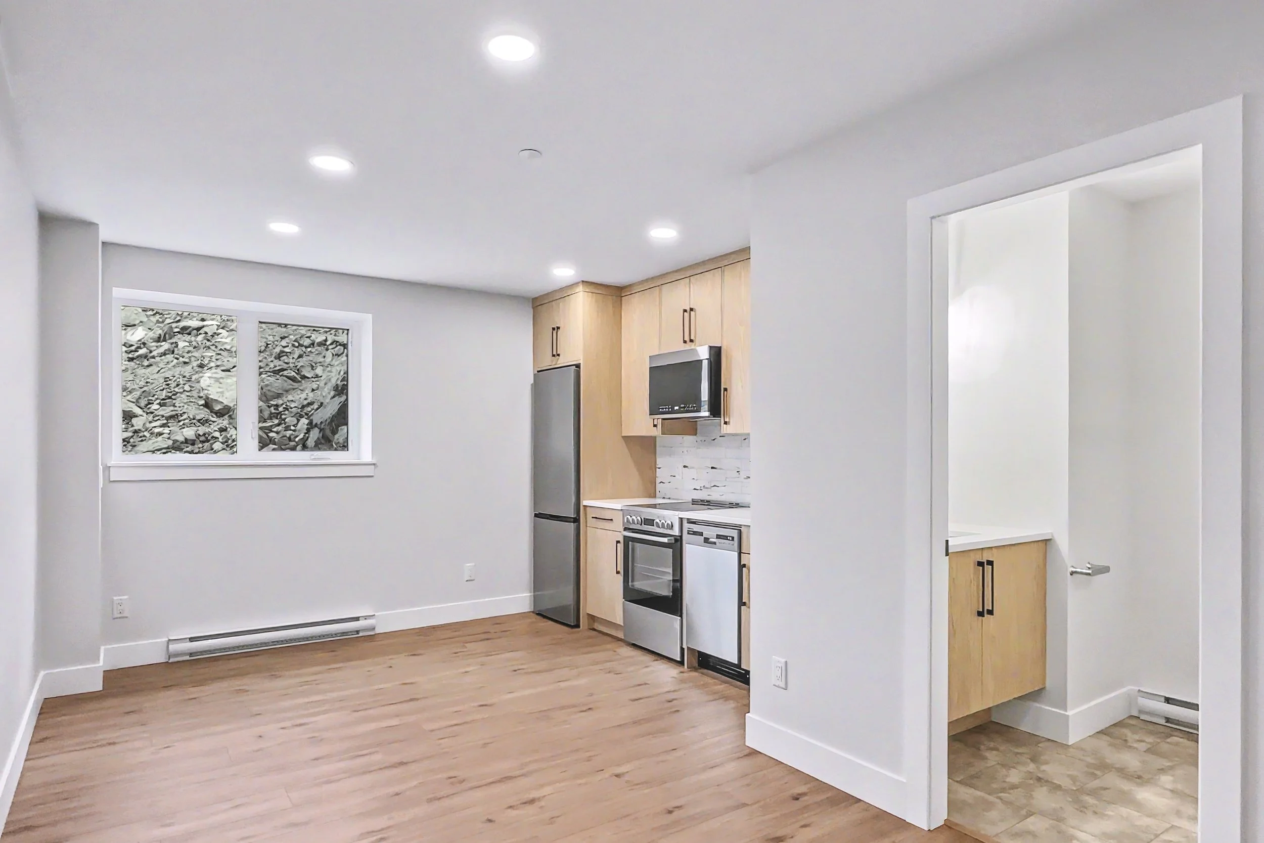 img-85-creekside-trail-duplex-with-suite-big-white-for-sale-38.jpg