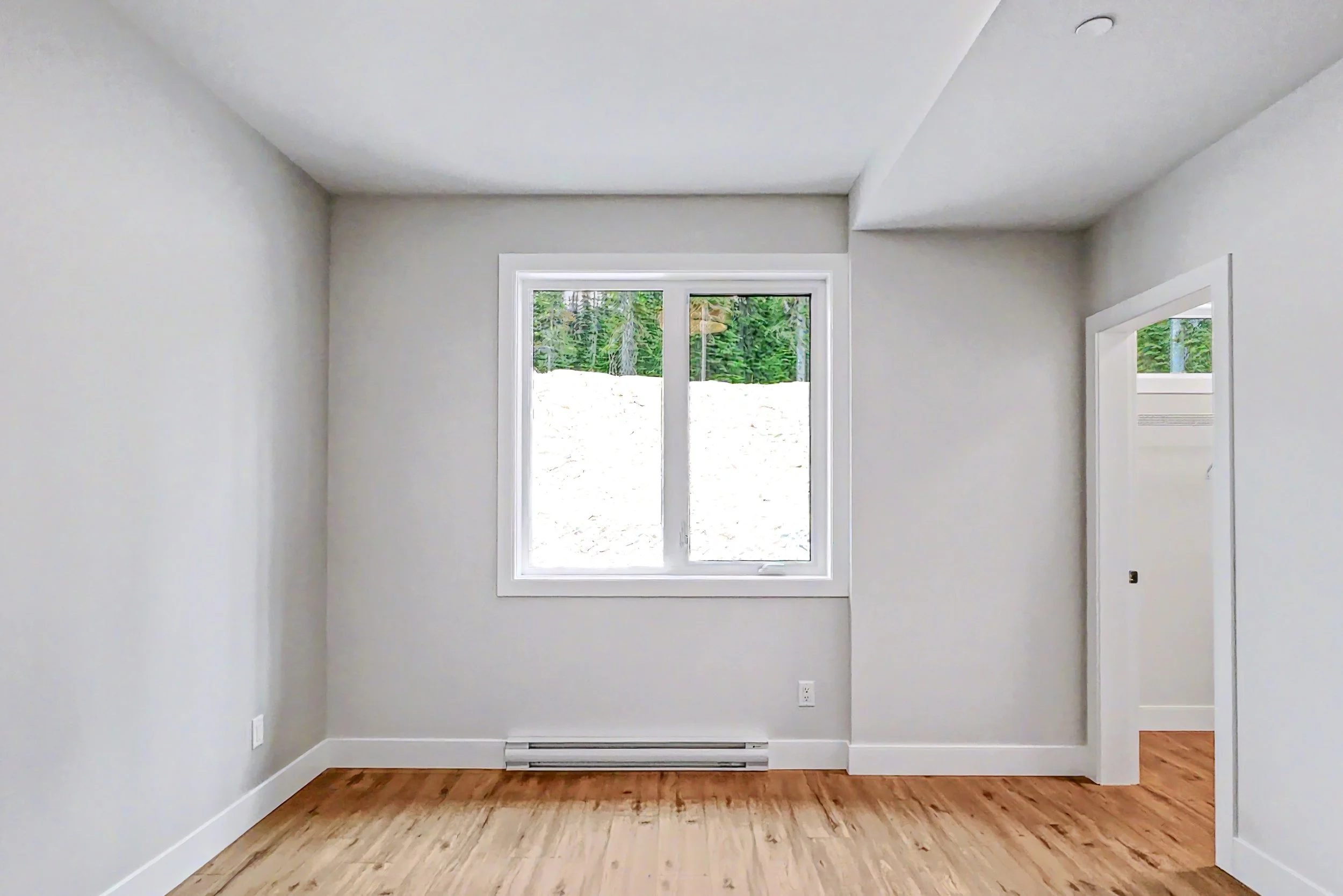 img-85-creekside-trail-duplex-with-suite-big-white-for-sale-25.jpg