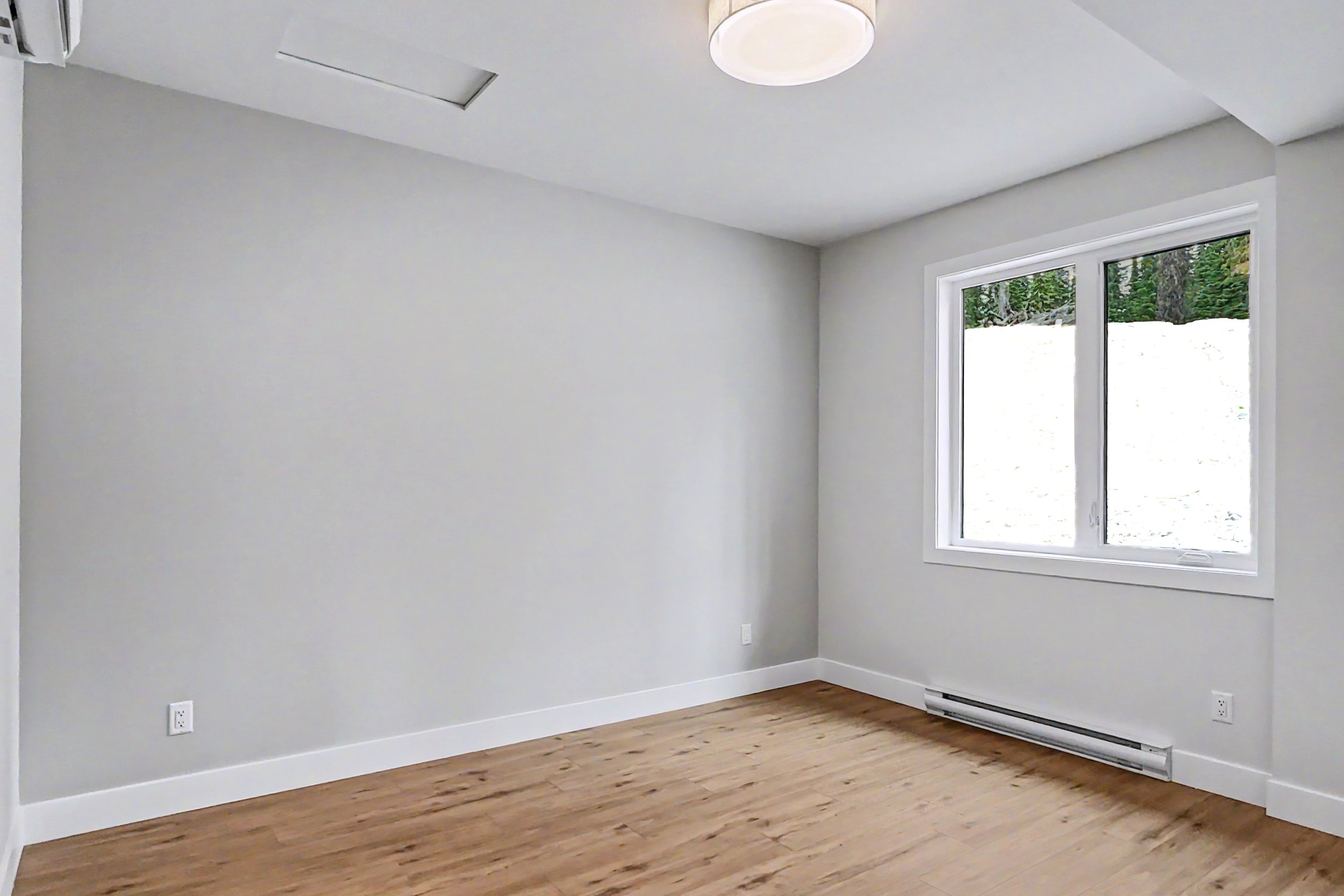 img-85-creekside-trail-duplex-with-suite-big-white-for-sale-24.jpg