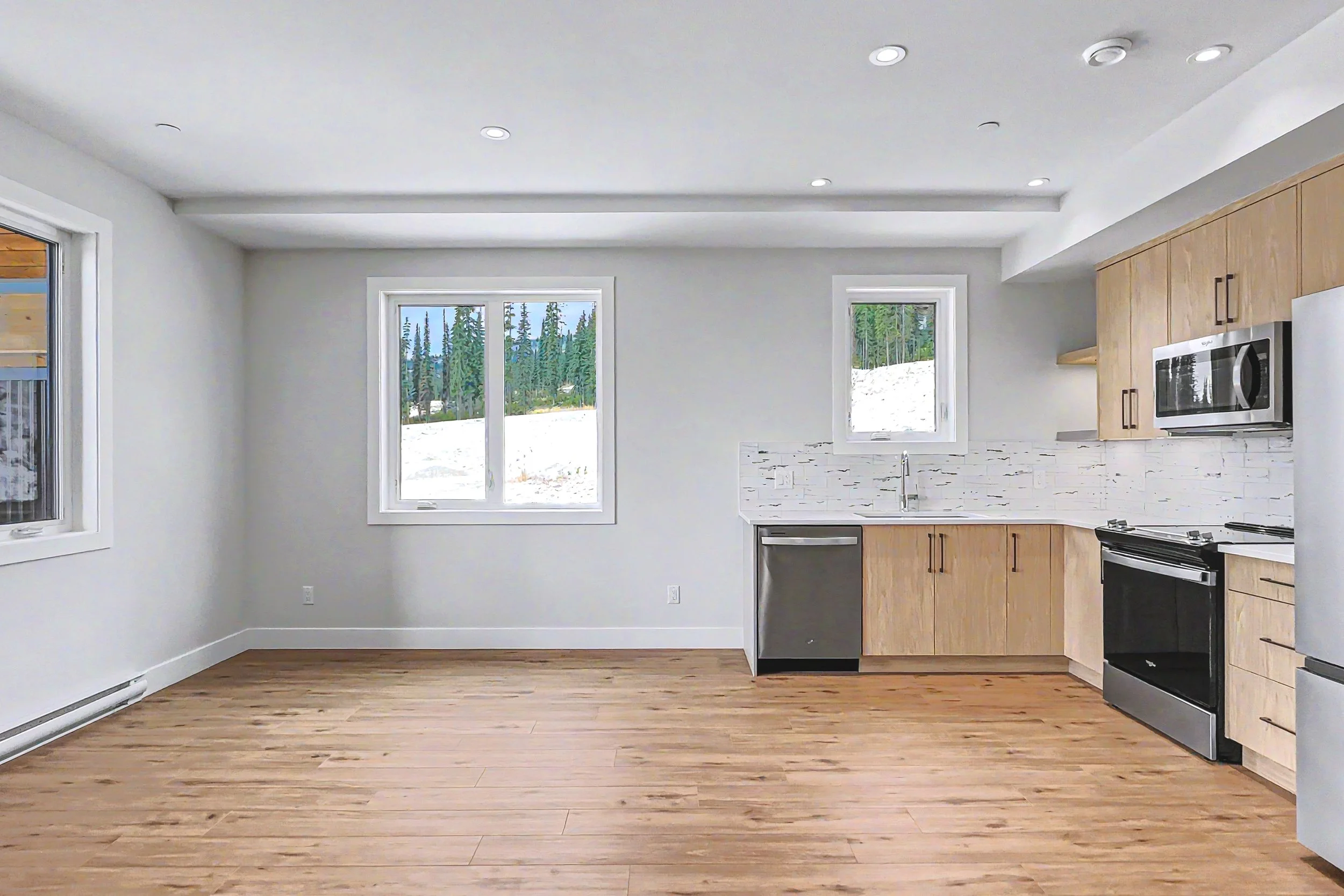 img-85-creekside-trail-duplex-with-suite-big-white-for-sale-19.jpg