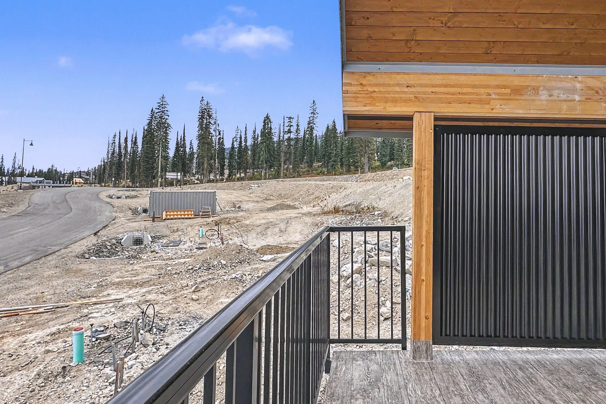 img-85-creekside-trail-duplex-with-suite-big-white-for-sale-22.jpg
