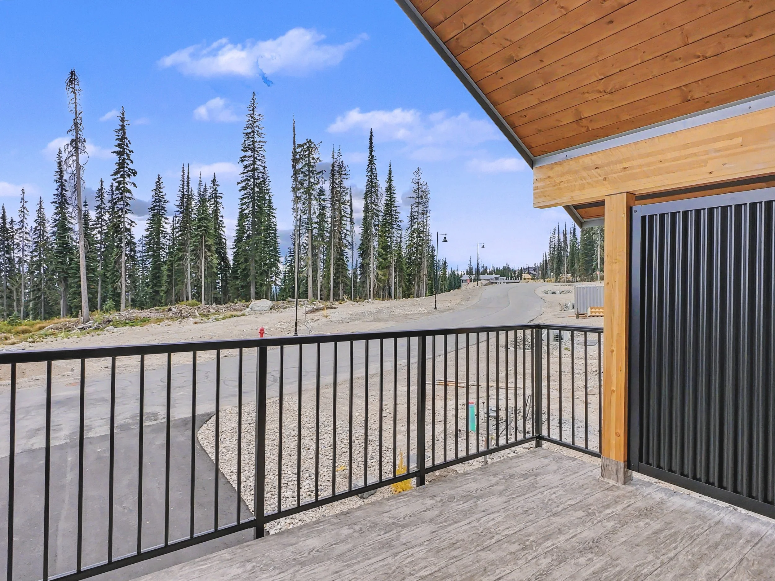 img-85-creekside-trail-duplex-with-suite-big-white-for-sale-21.jpg