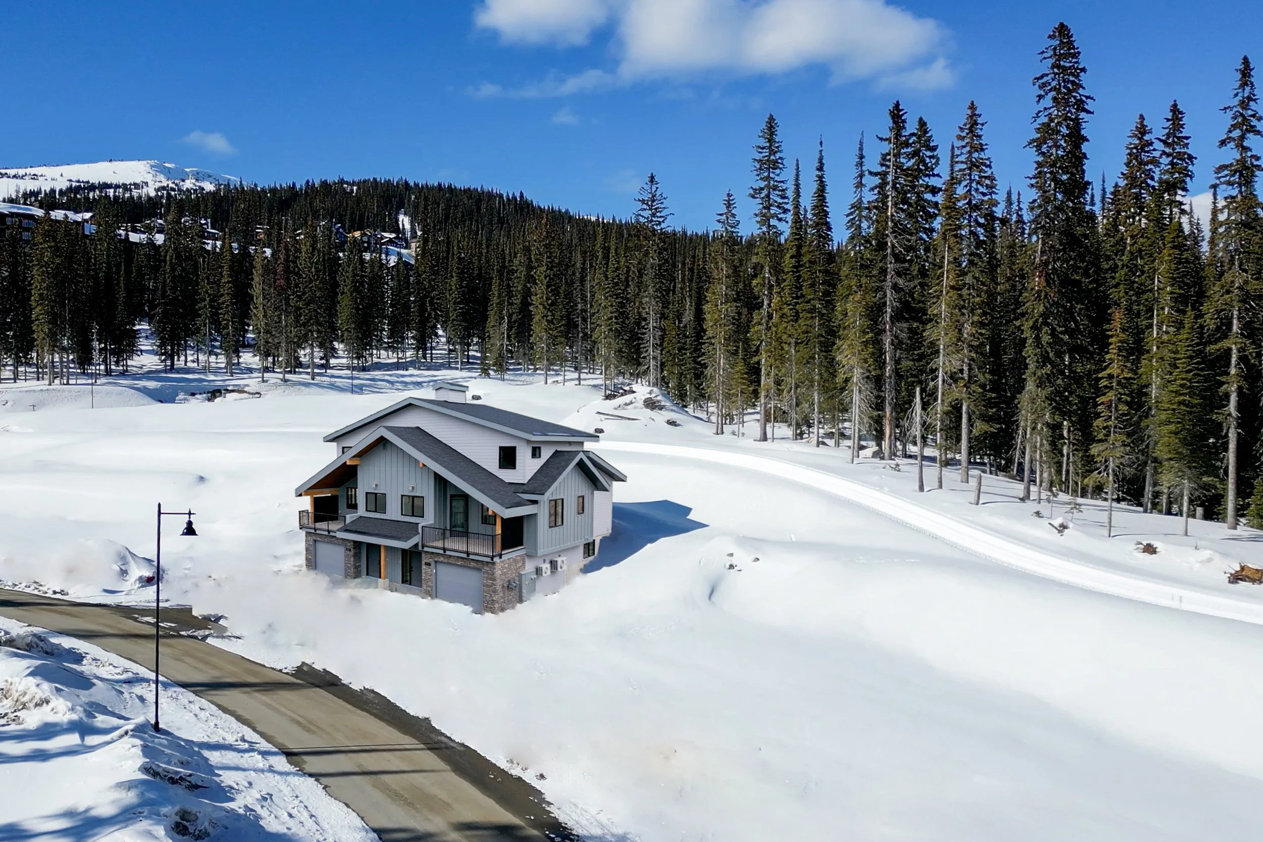 img-85-creekside-trail-duplex-with-suite-big-white-for-sale-48.jpg