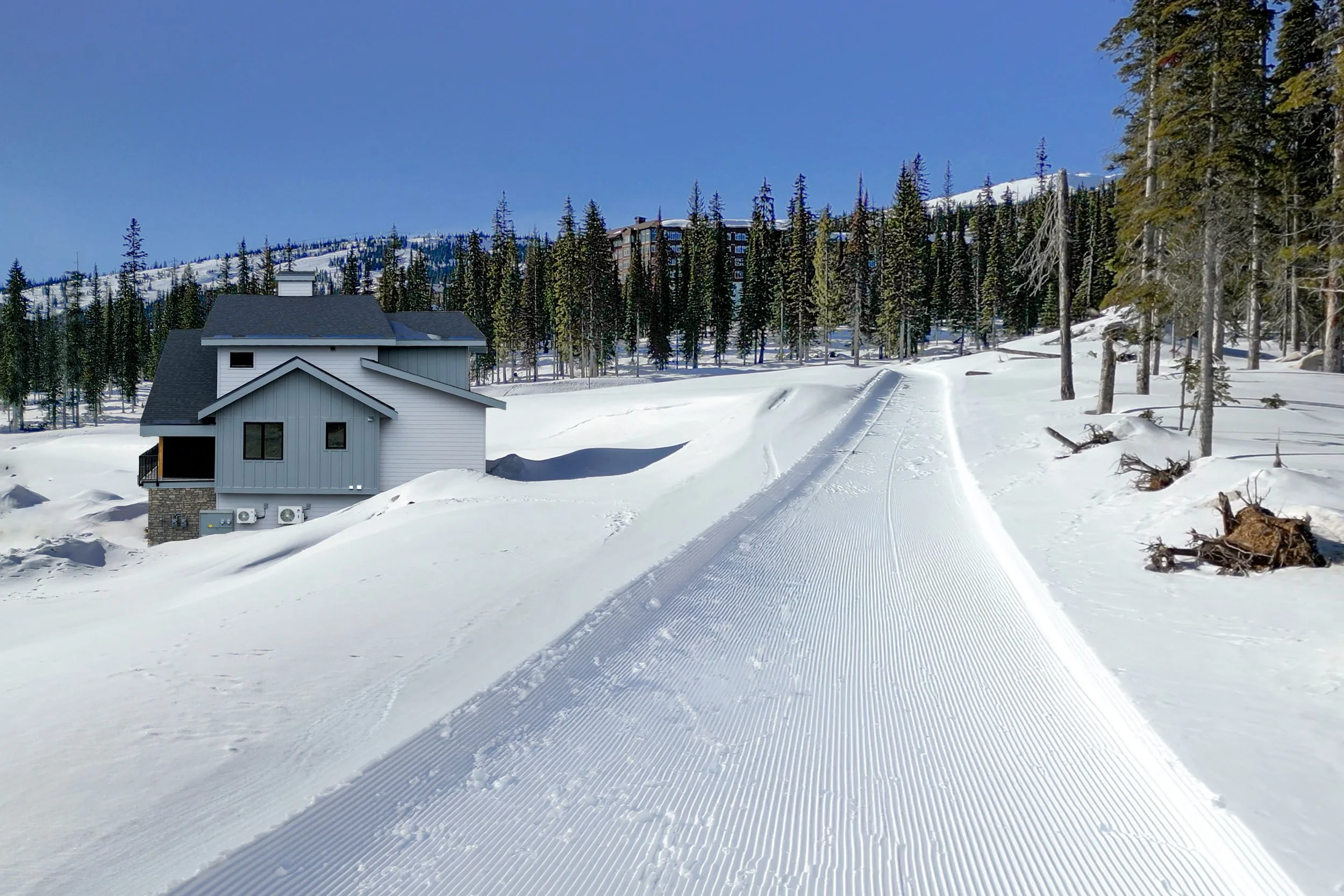 img-85-creekside-trail-duplex-with-suite-big-white-for-sale-49.jpg