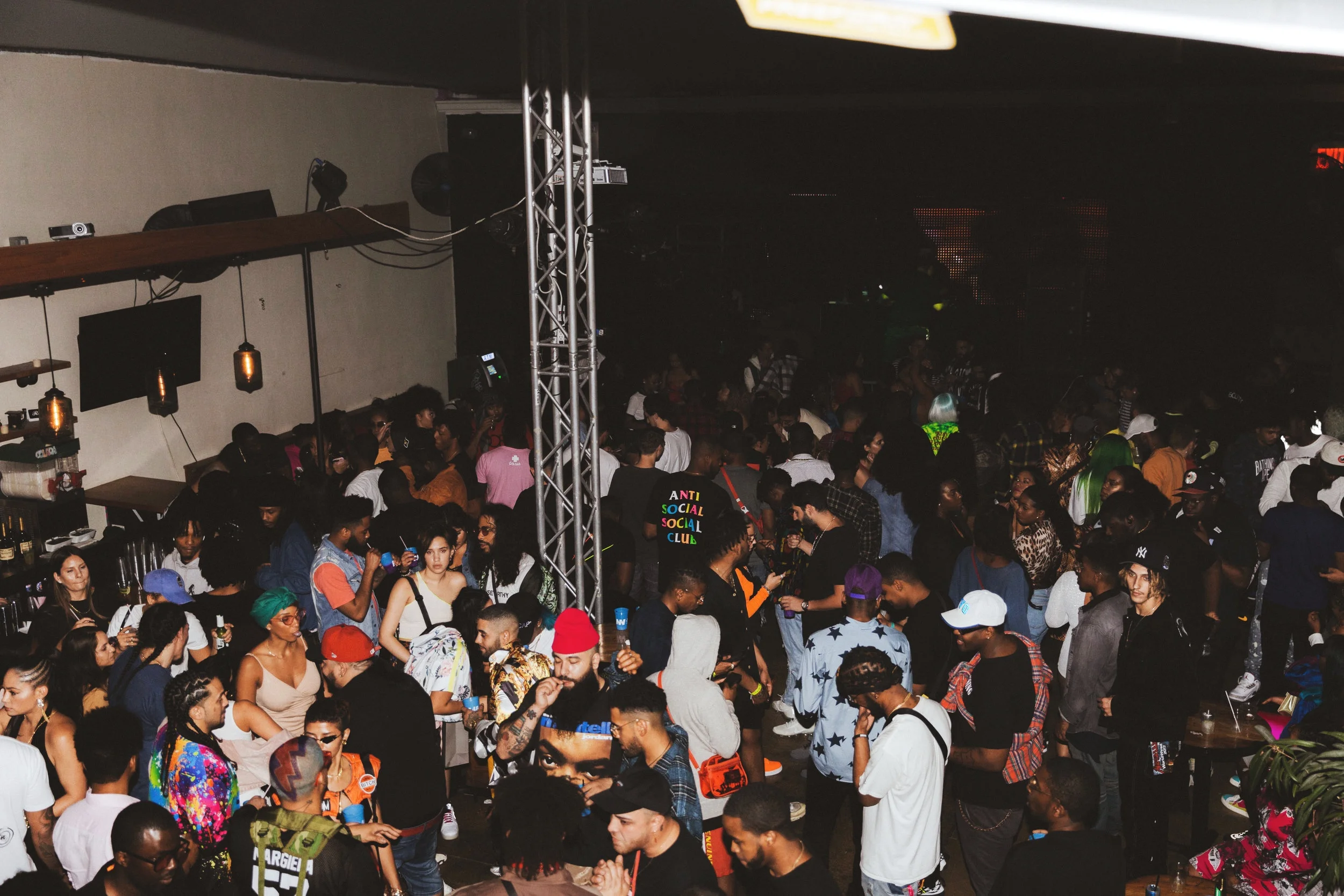 Over 600+ attendees partied with us until the morning.