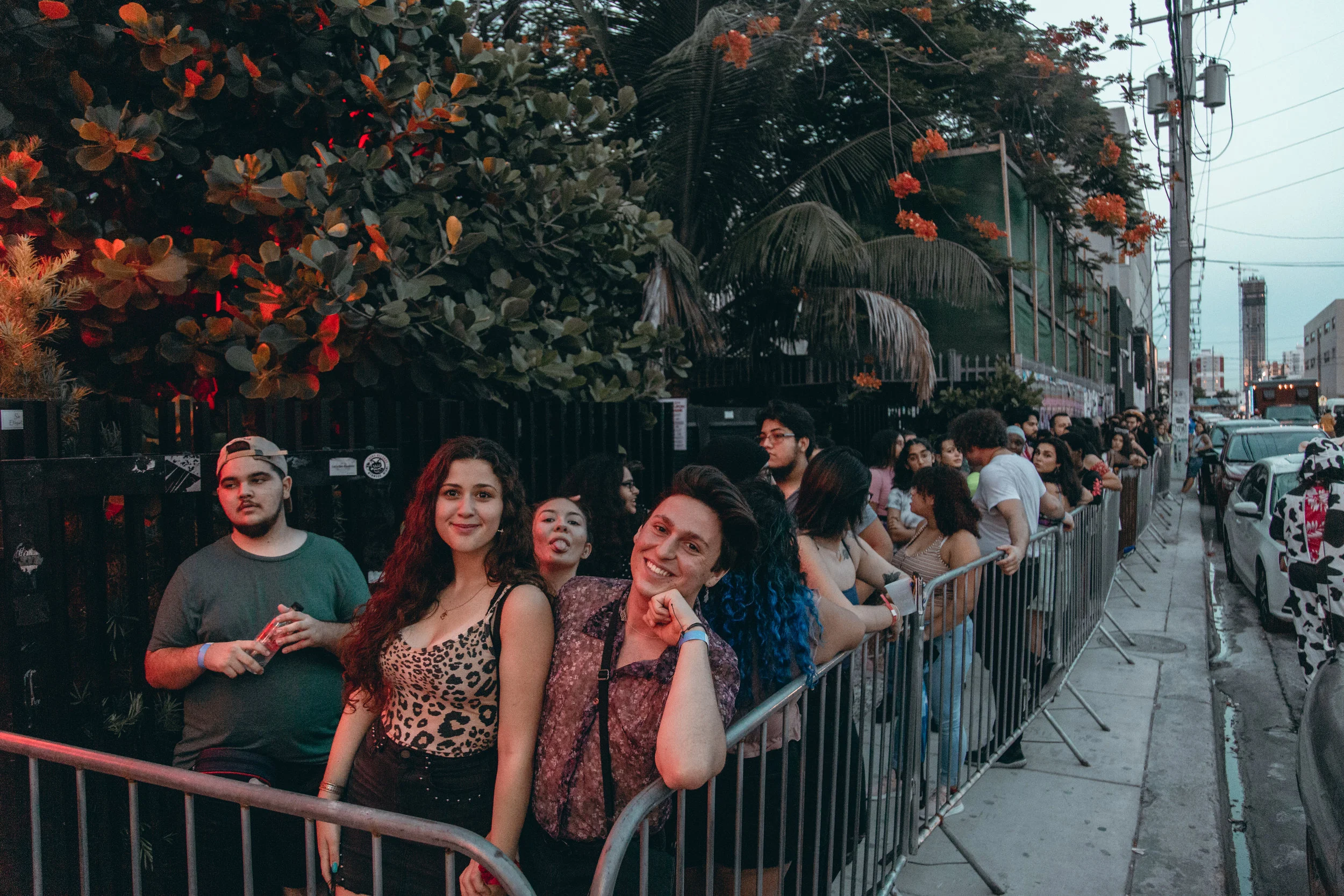 SOLD OUT SHOW! 800+ ATTENDEES LINED UP HOURS BEFORE DOORS OPENED!