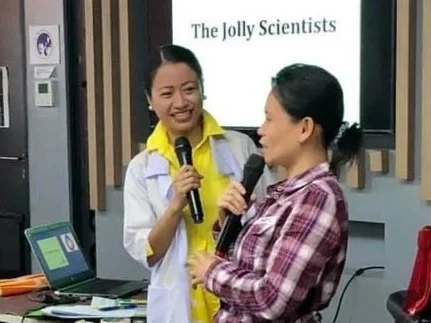 Joyce Talag mentoring a fellow coach in a live coaching conversation